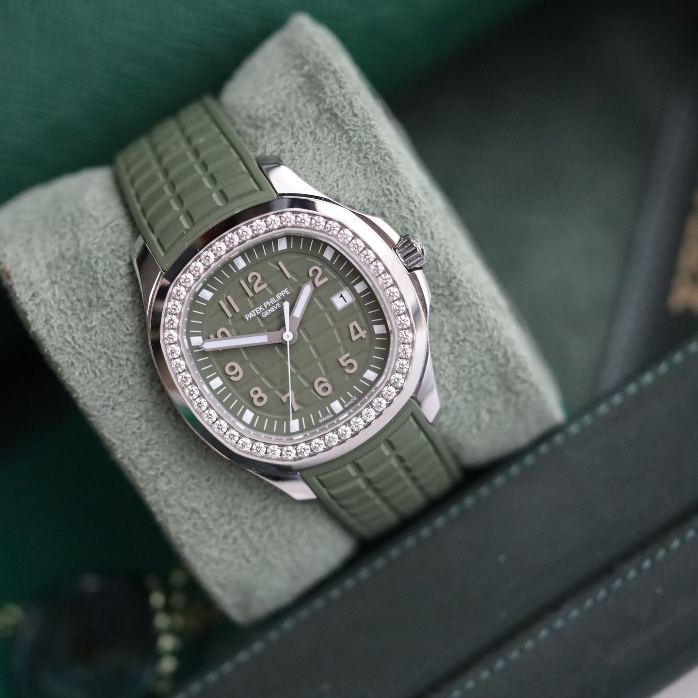Patek Philippe Aquanaut 5267/200A (2024) - Groen wijzerplaat 39mm Staal (2/4)