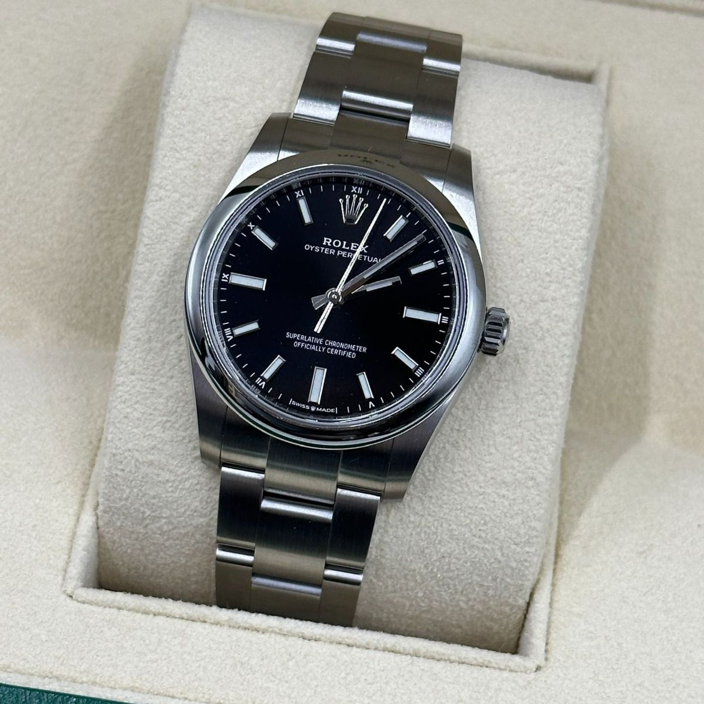 Rolex Oyster Perpetual 34 124200 (2022) - Zwart wijzerplaat 28mm Staal (7/8)