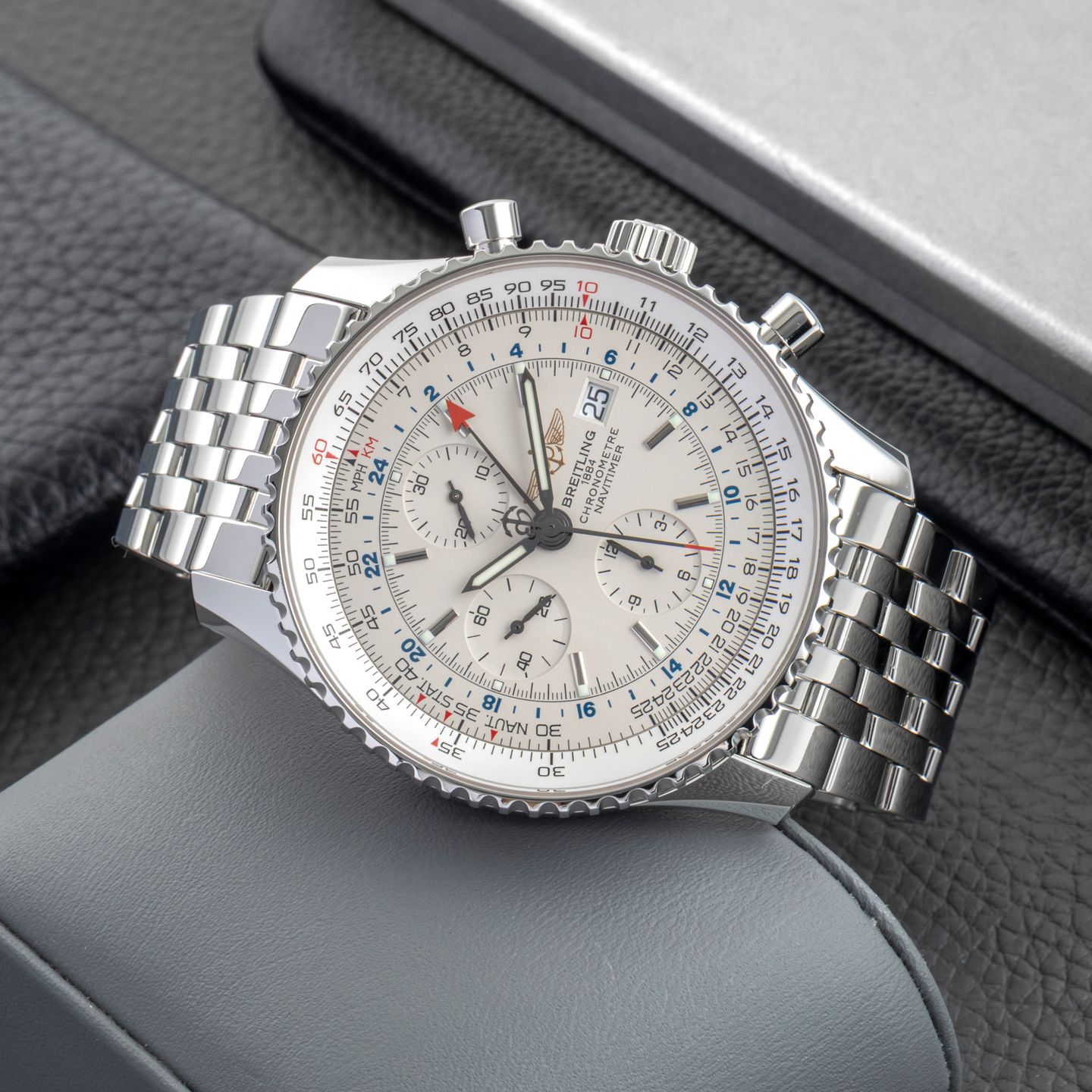 Breitling Navitimer World A24322 - (2/8)
