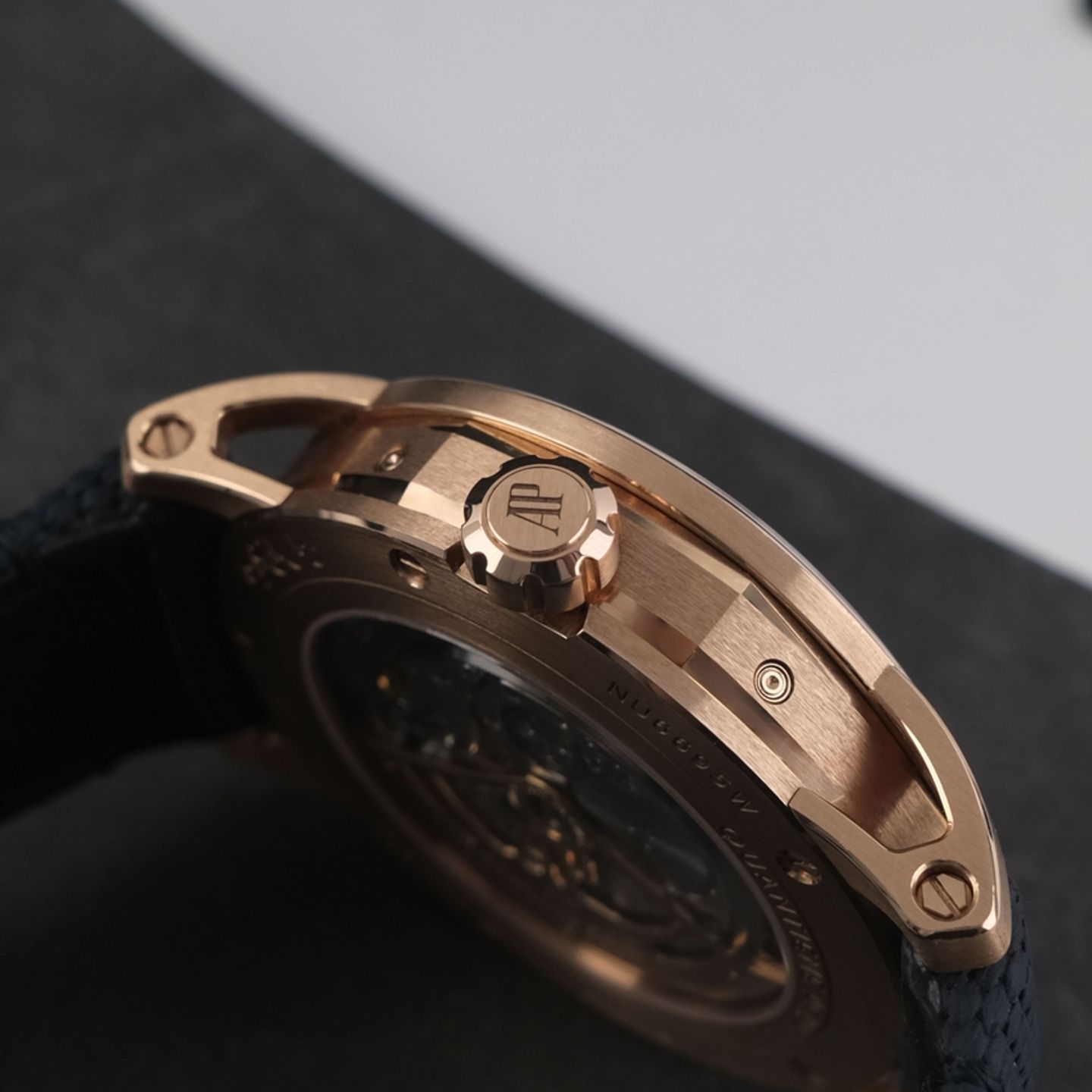 Audemars Piguet CODE 11.59 26394OR (2023) - Blue dial 41 mm Rose Gold case (8/8)