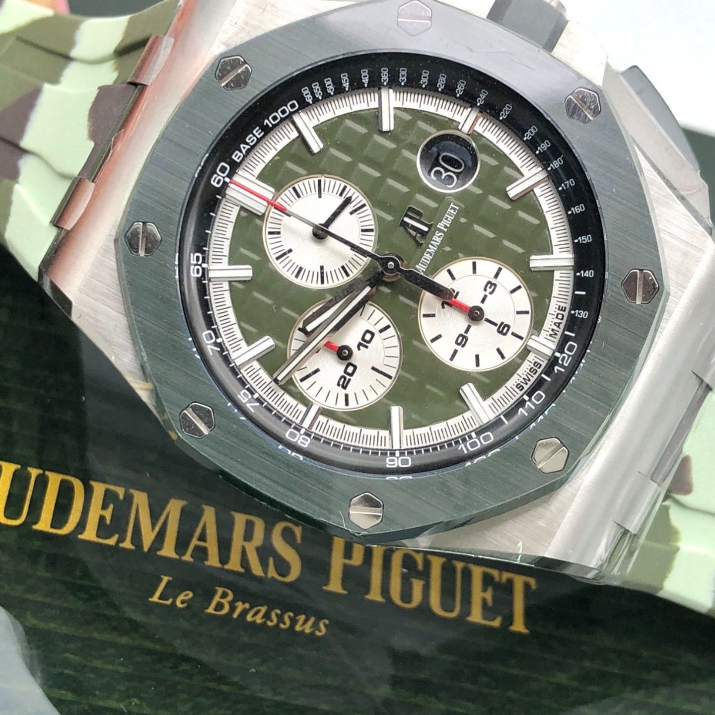 Audemars Piguet Royal Oak Offshore 26400SO.OO.A055CA.01 (2021) - Green dial 43 mm Steel case (8/8)