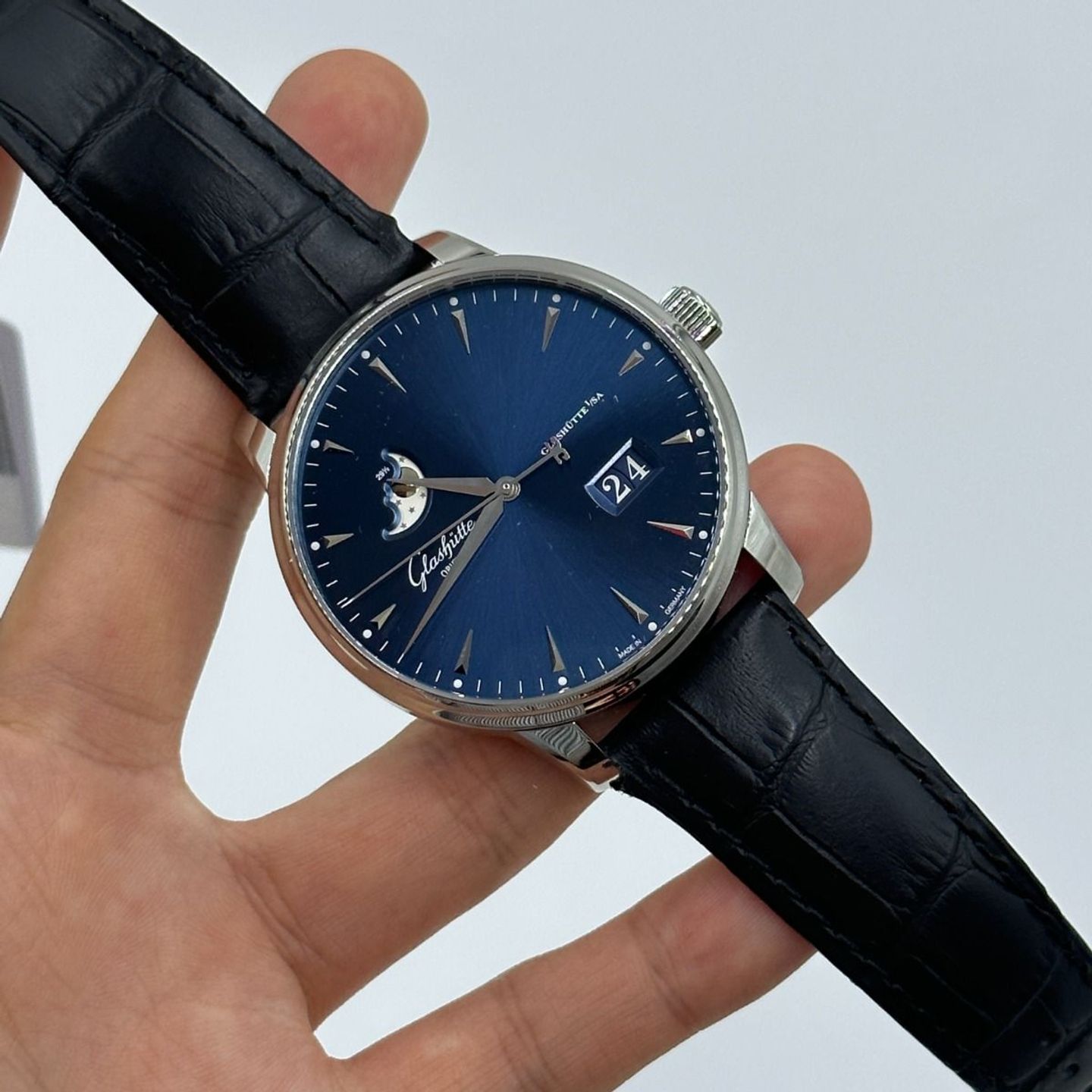 Glashütte Original Senator Excellence 1-36-04-04-02-30 (2024) - Blauw wijzerplaat 42mm Staal (8/8)