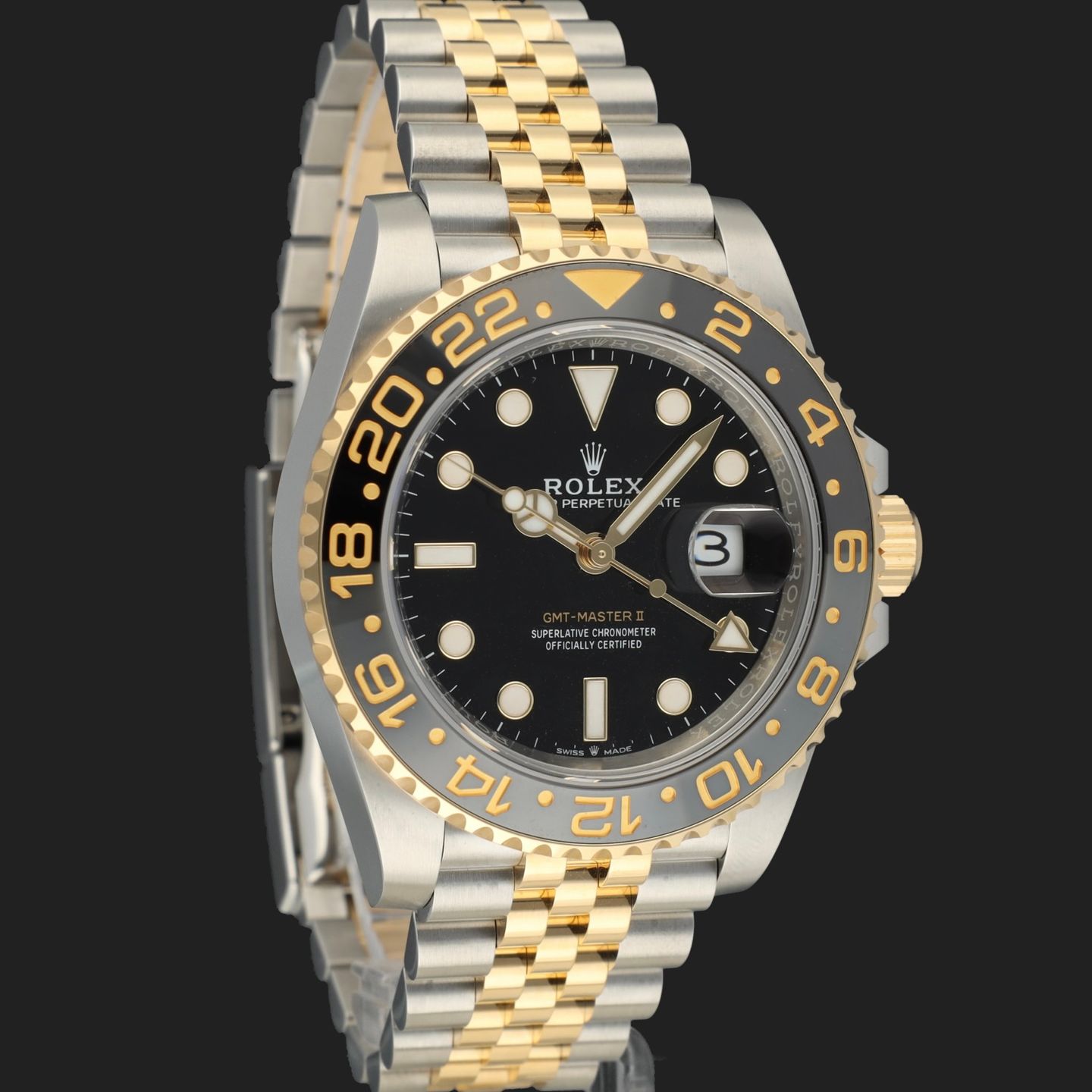 Rolex GMT-Master II 126713GRNR (2023) - Black dial 40 mm Gold/Steel case (4/8)