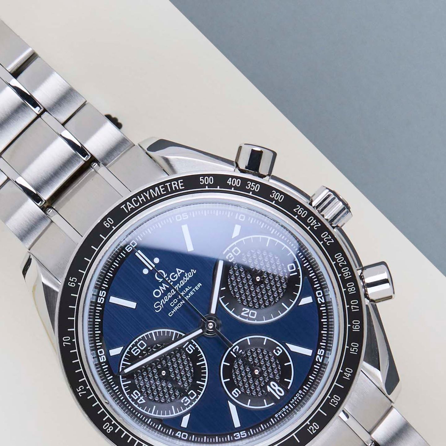 Omega Speedmaster Racing 326.30.40.50.03.001 (2024) - Blue dial 40 mm Steel case (3/8)