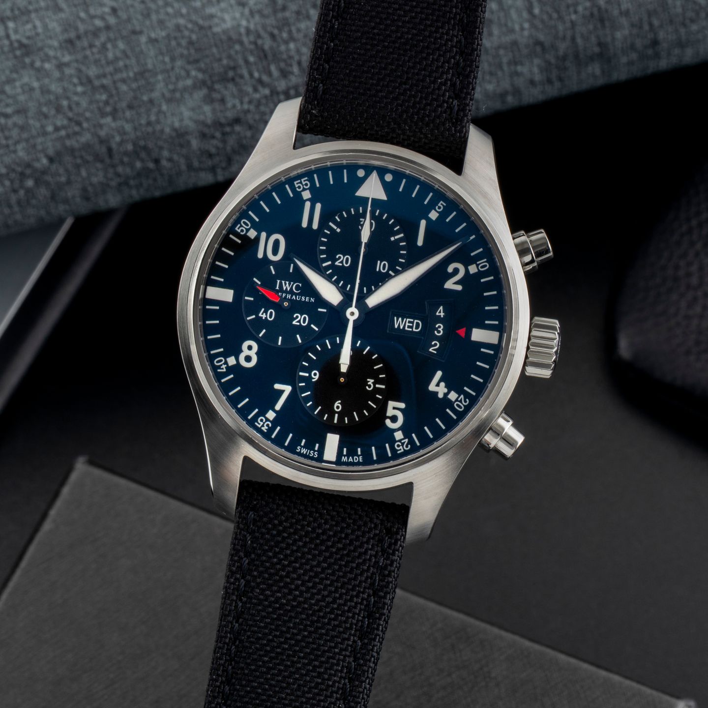 IWC Pilot Chronograph IW377701 - (3/8)