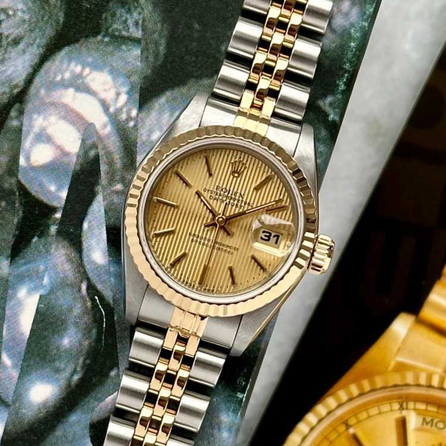Rolex Lady-Datejust 69173 (1995) - Gold dial 26 mm Gold/Steel case (1/8)