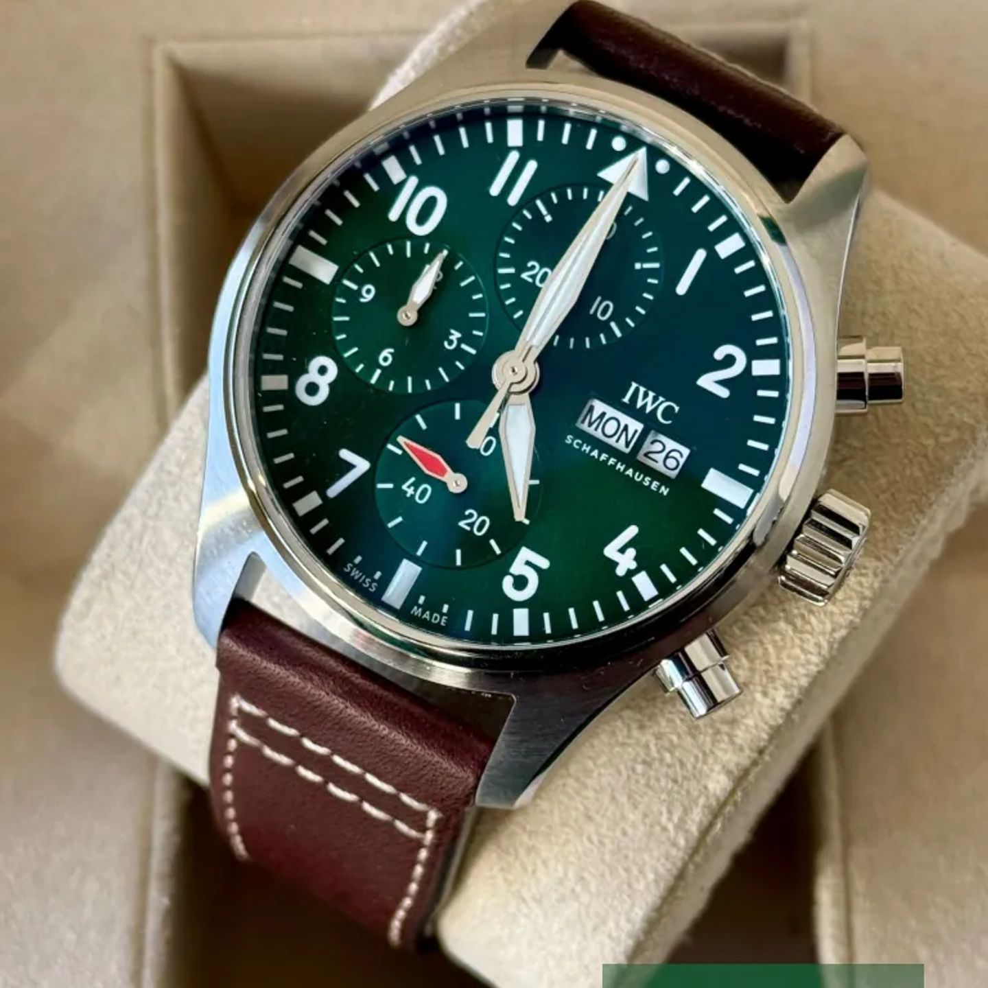 IWC Pilot Chronograph IW388103 (2026) - Groen wijzerplaat 41mm Staal (3/7)