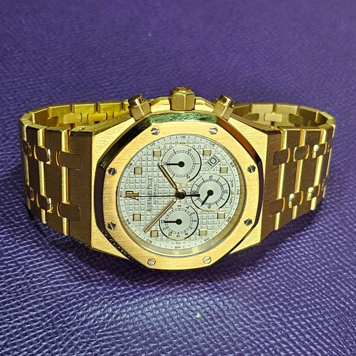 Audemars Piguet Royal Oak Chronograph 25960BA.OO.1185BA.01 (Onbekend (willekeurig serienummer)) - Wit wijzerplaat 39mm Geelgoud (3/5)