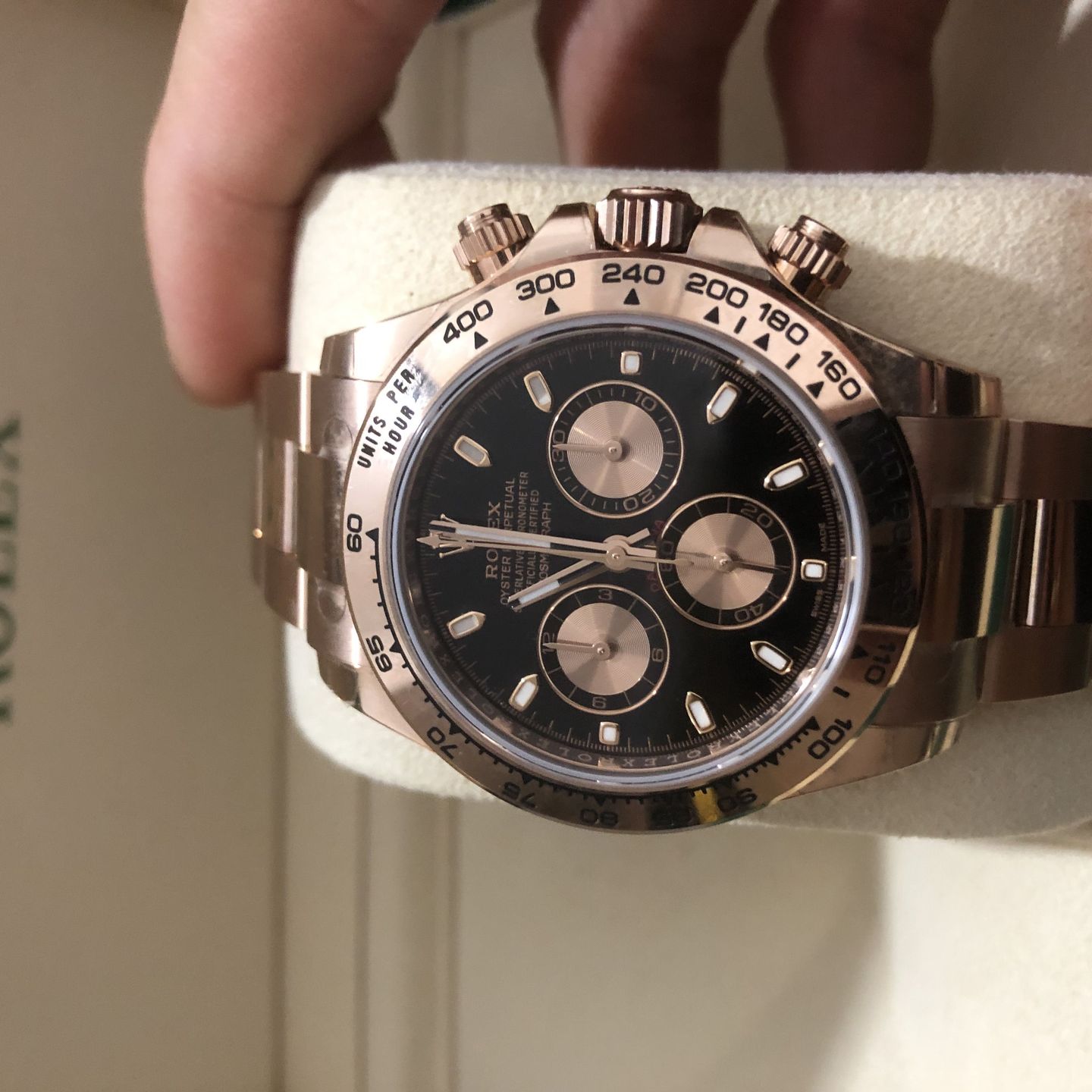 Rolex Daytona 116505 (Unknown (random serial)) - Black dial 40 mm Rose Gold case (5/8)