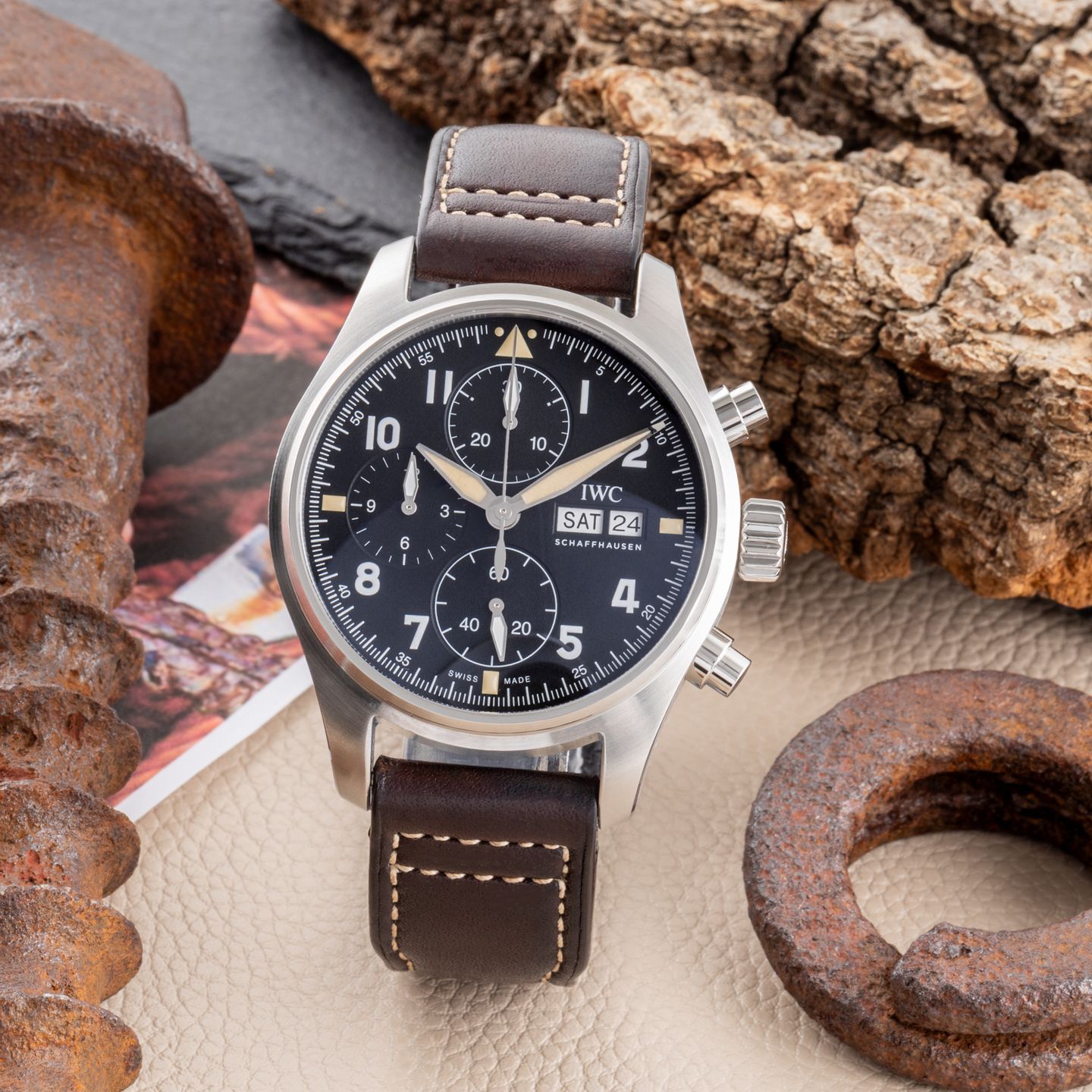 IWC Pilot Spitfire Chronograph IW387903 (2020) - Zwart wijzerplaat 41mm Staal (3/8)