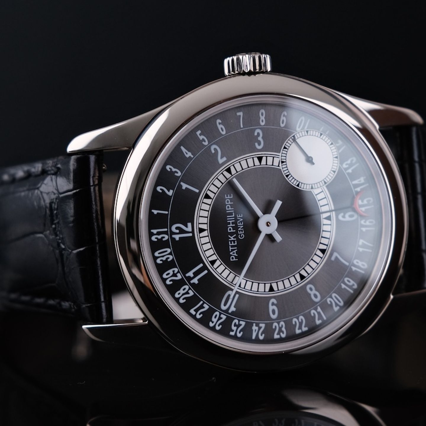 Patek Philippe Calatrava 6000G (2011) - Black dial 38 mm White Gold case (3/8)