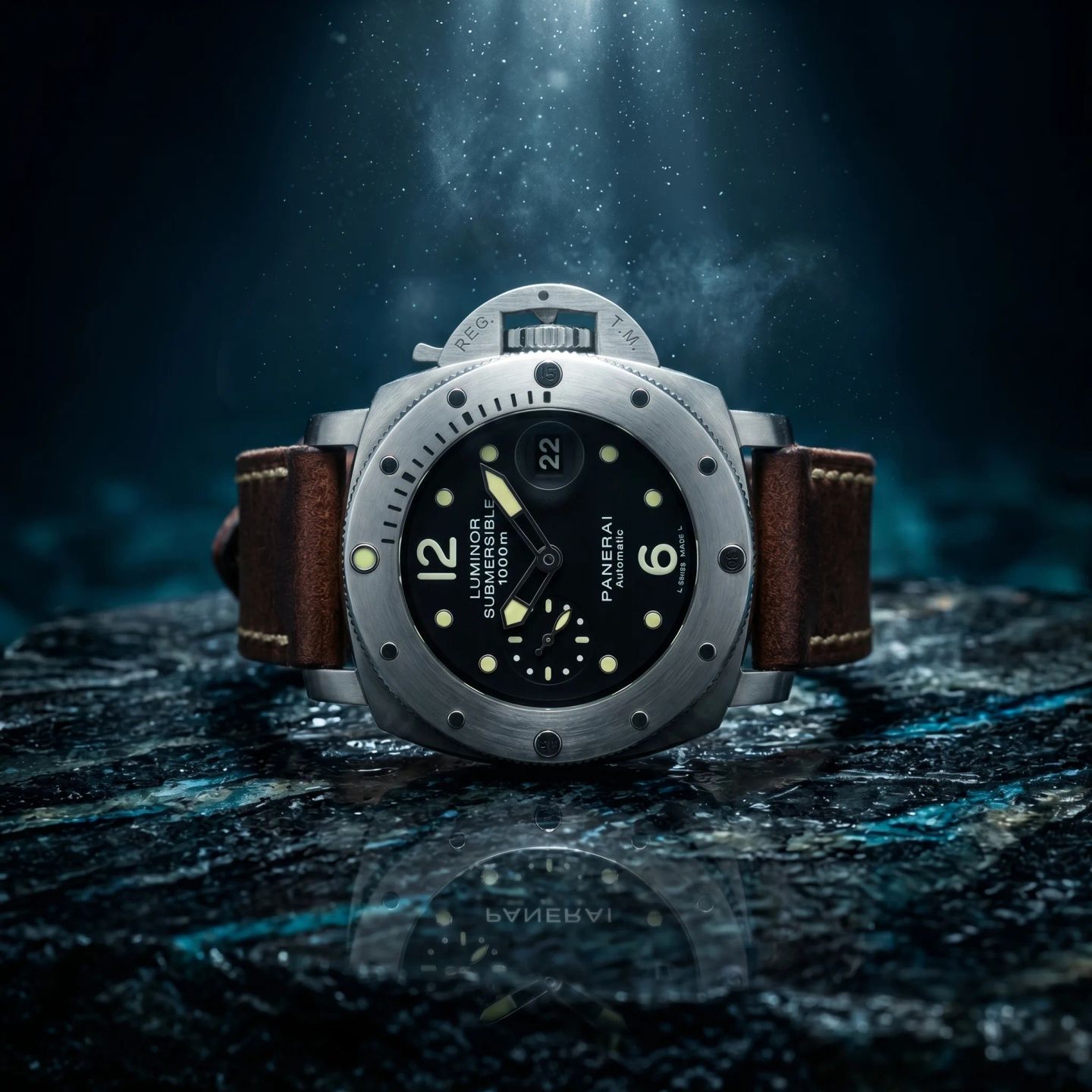 Panerai Luminor 1950 PAM00243 (2007) - Black dial 44 mm Steel case (3/8)