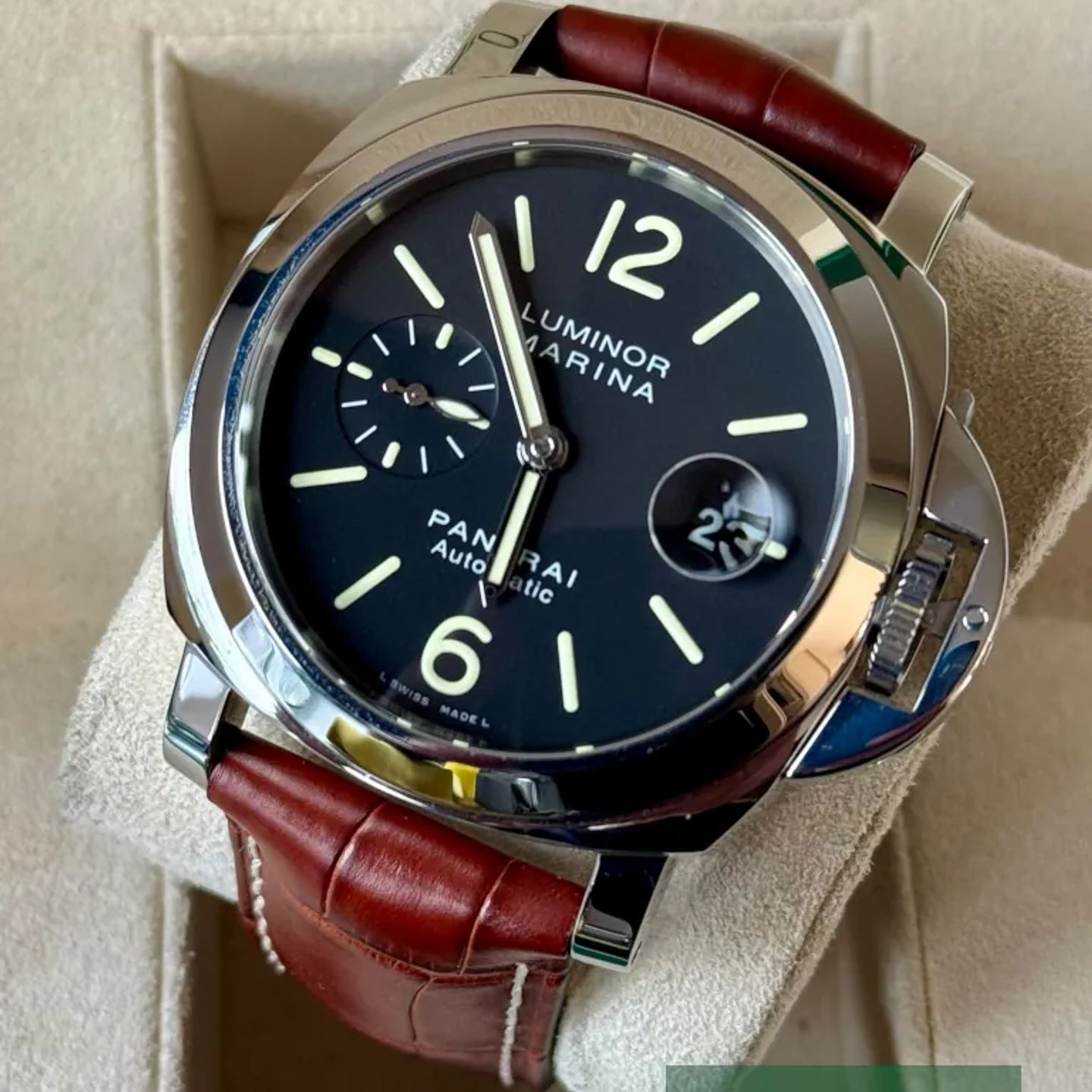 Panerai Luminor Marina Automatic PAM00104 (2014) - Black dial 44 mm Steel case (3/5)
