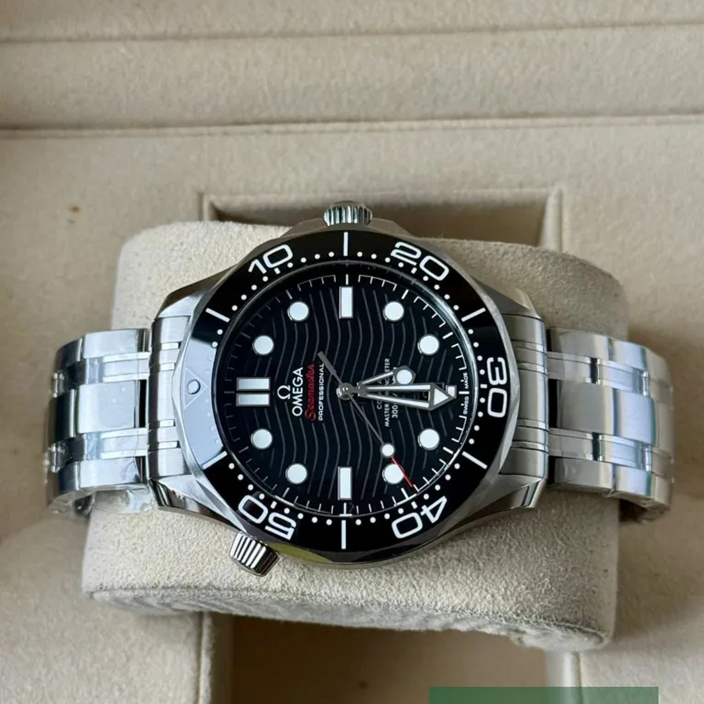 Omega Seamaster Diver 300 M 210.30.42.20.01.001 - (5/7)