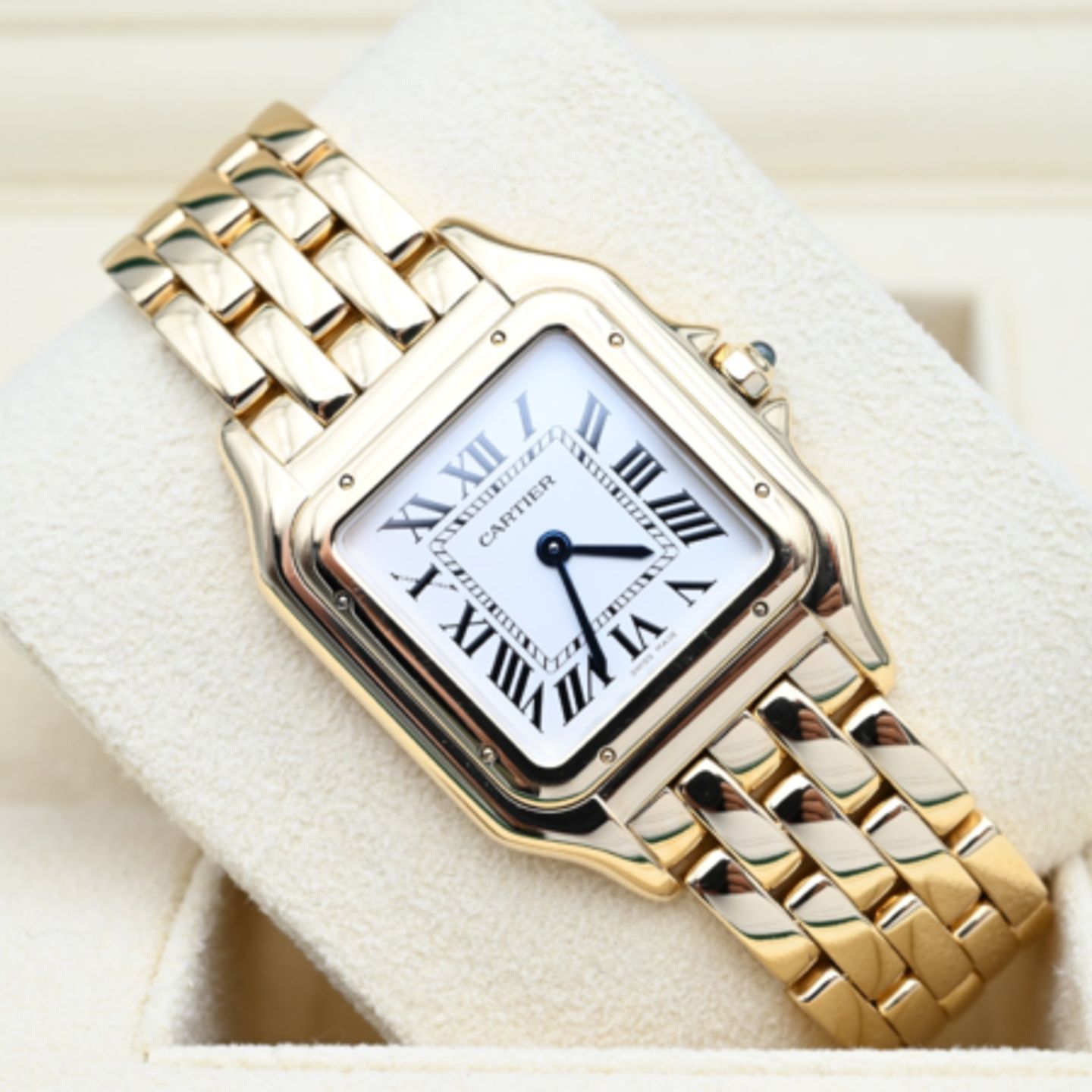 Cartier Panthère WGPN0009 (2023) - White dial 37 mm Yellow Gold case (1/8)