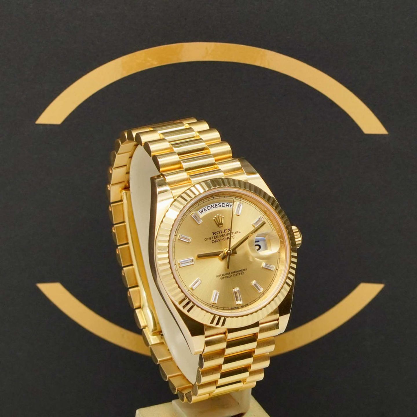 Rolex Day-Date 40 228238 (2021) - Gold dial 40 mm Yellow Gold case (3/7)