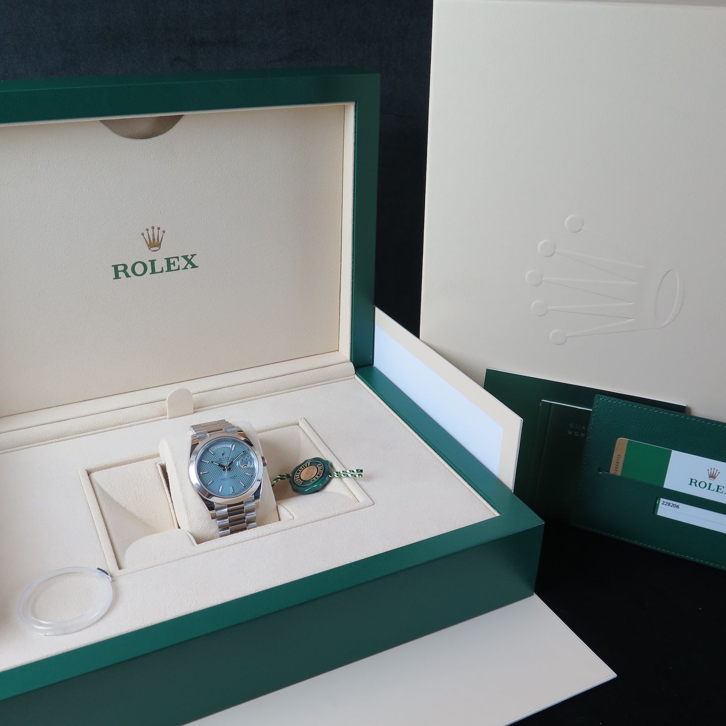 Rolex Day-Date 40 228206 (2015) - 40 mm Platinum case (8/8)