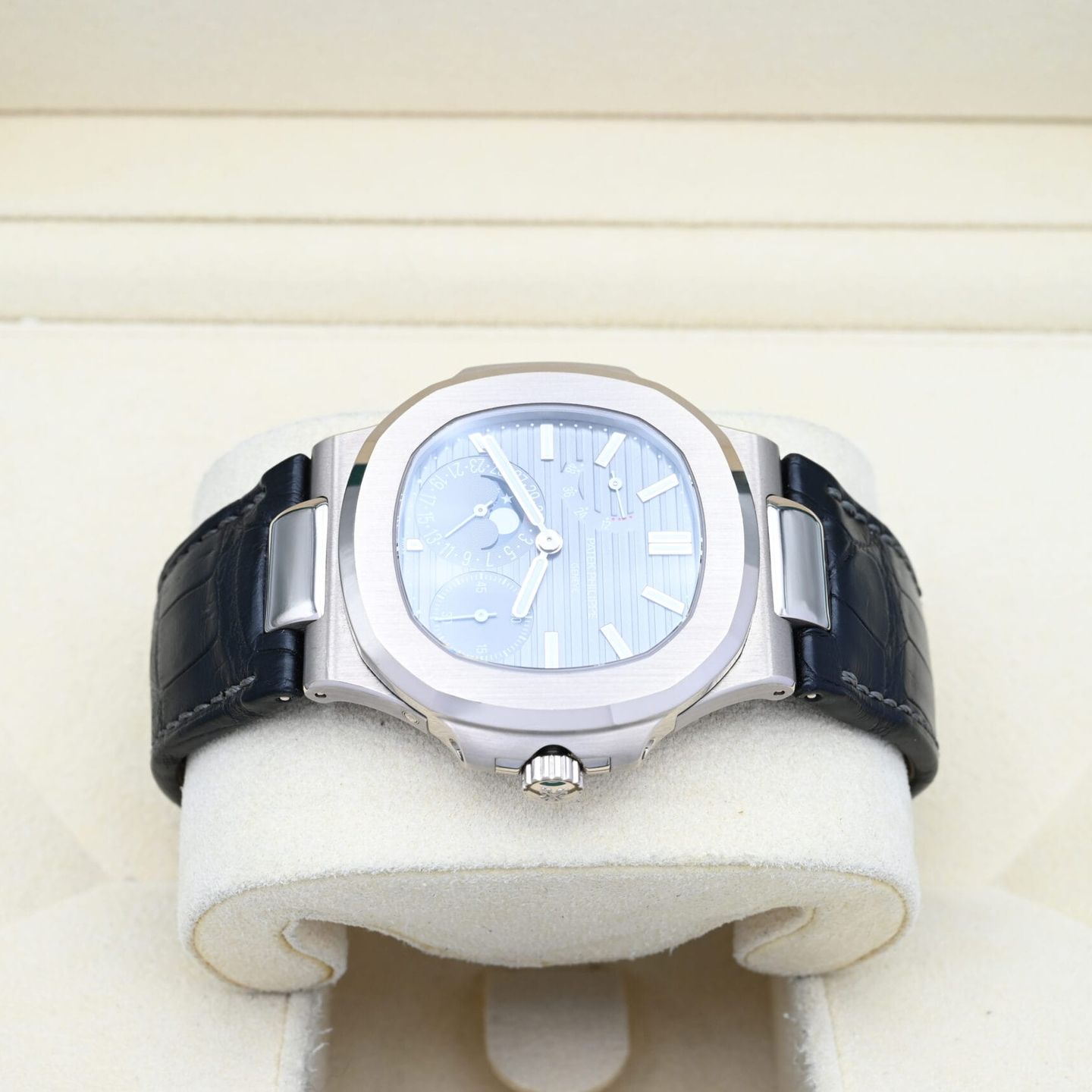 Patek Philippe Nautilus 5712G (2019) - Grijs wijzerplaat 40mm Witgoud (4/7)