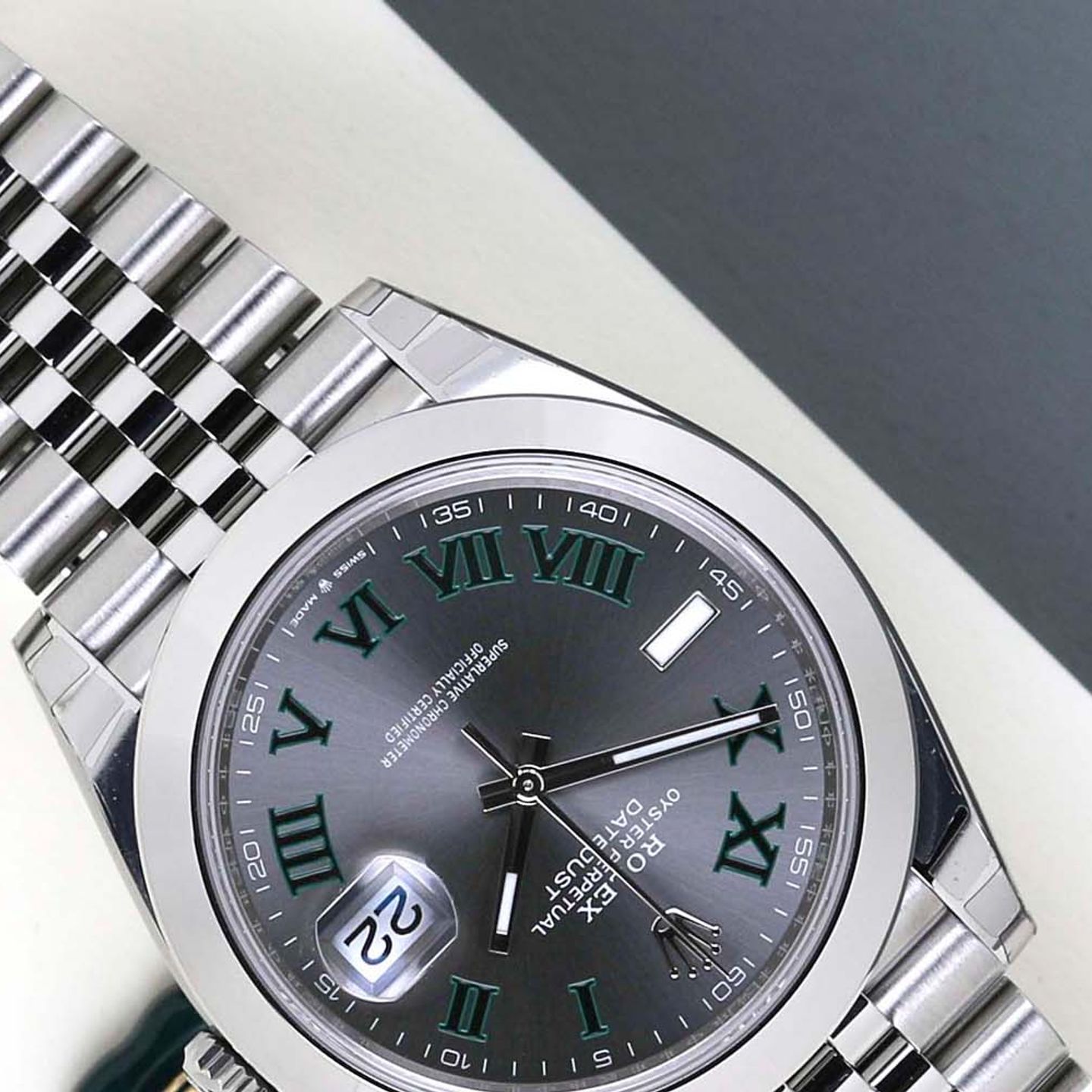 Rolex Datejust 41 126300 (2024) - Grijs wijzerplaat 41mm Staal (4/8)