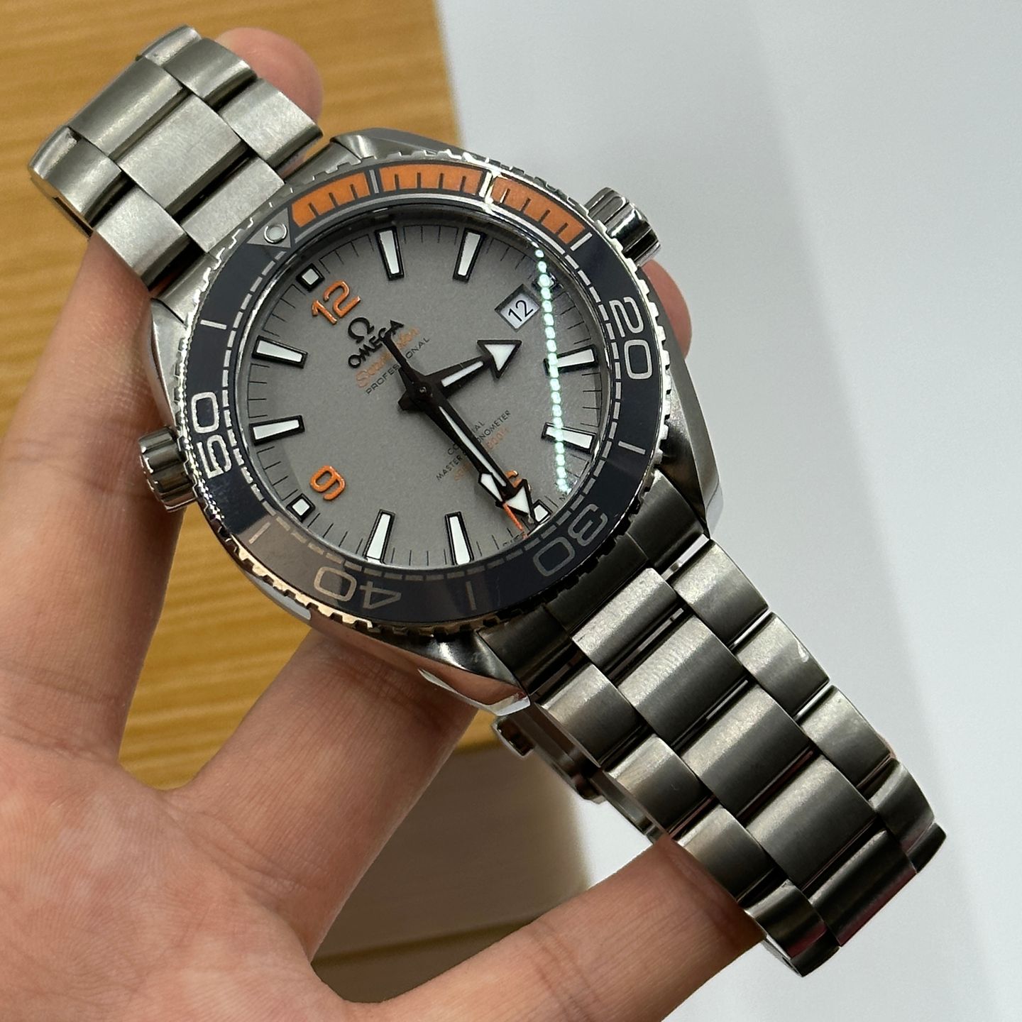 Omega Seamaster Planet Ocean 215.90.44.21.99.001 (2023) - Grijs wijzerplaat 44mm Titanium (8/8)