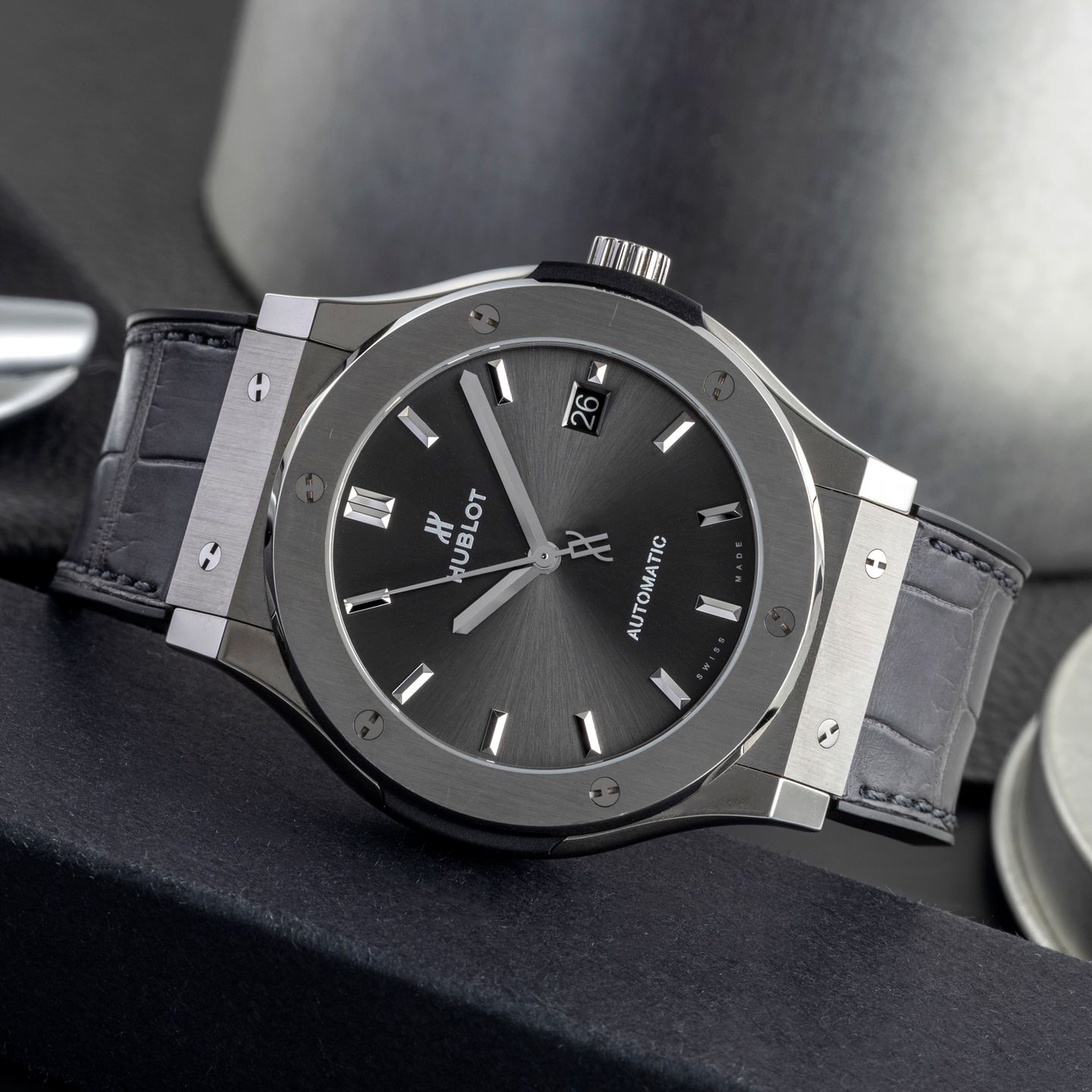 Hublot Classic Fusion 511.NX.1171.LR (Unknown (random serial)) - Black dial 45 mm Titanium case (2/8)