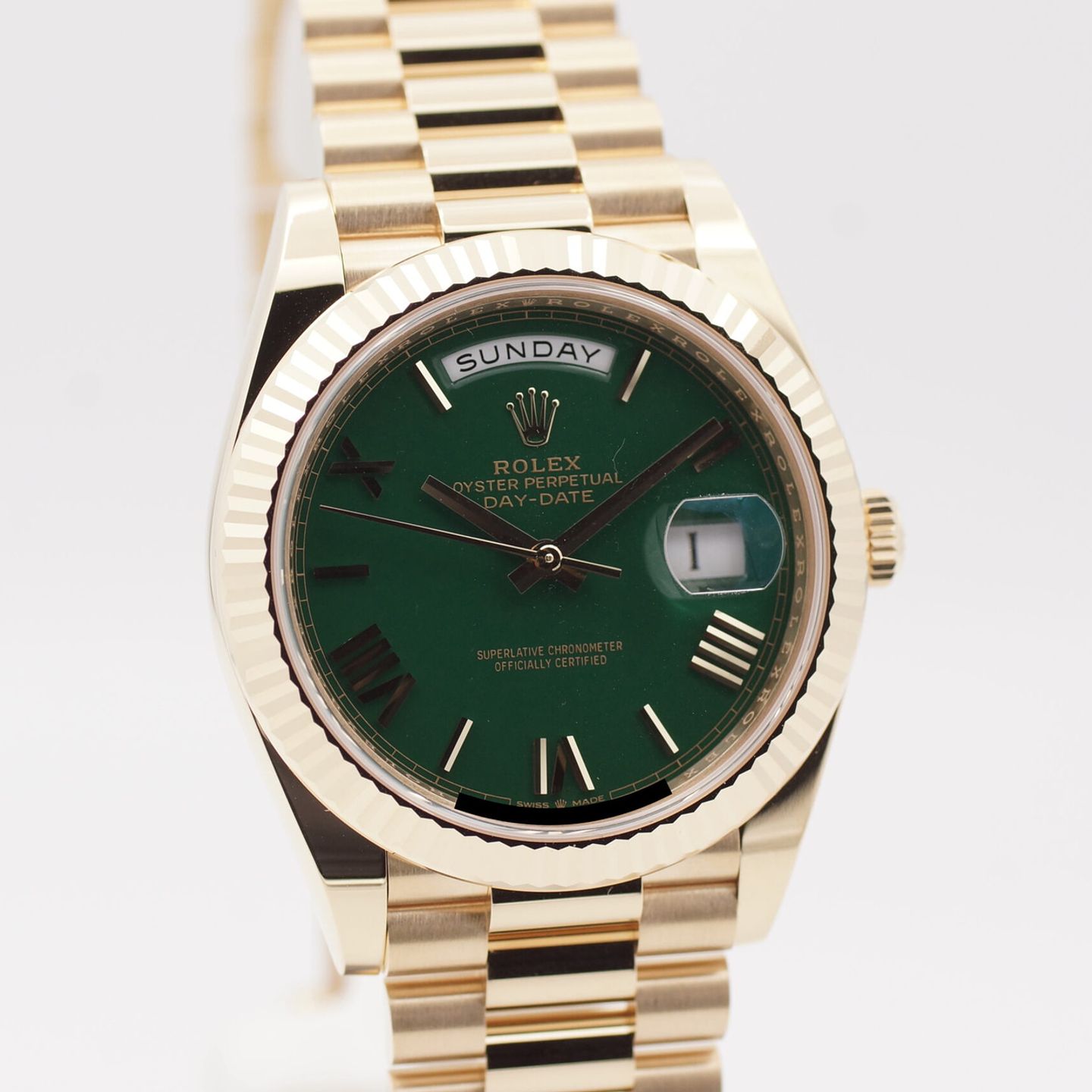 Rolex Day-Date 40 228238 (2023) - Green dial 40 mm Yellow Gold case (2/8)