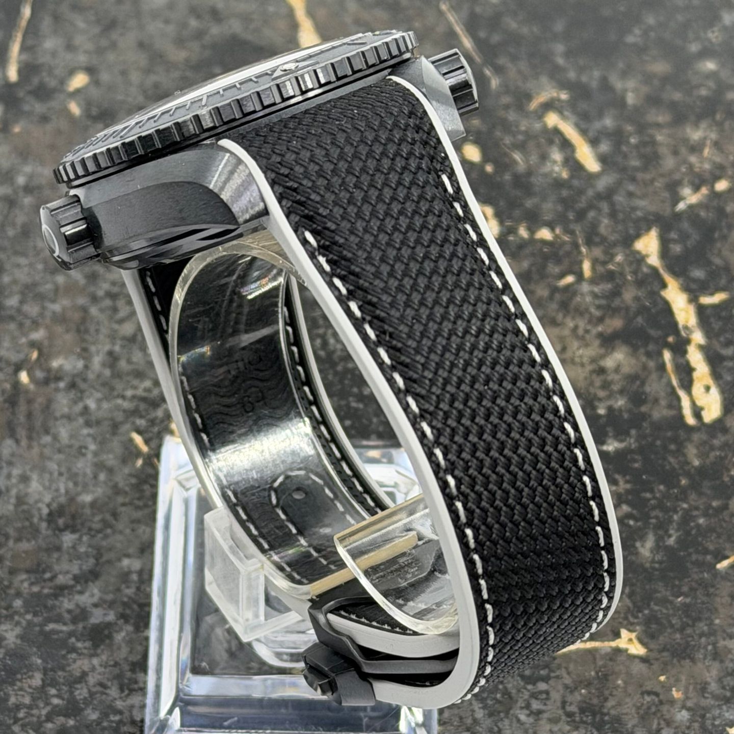 Omega Seamaster Planet Ocean 215.92.46.22.01.007 (2026) - Black dial 46 mm Ceramic case (6/8)