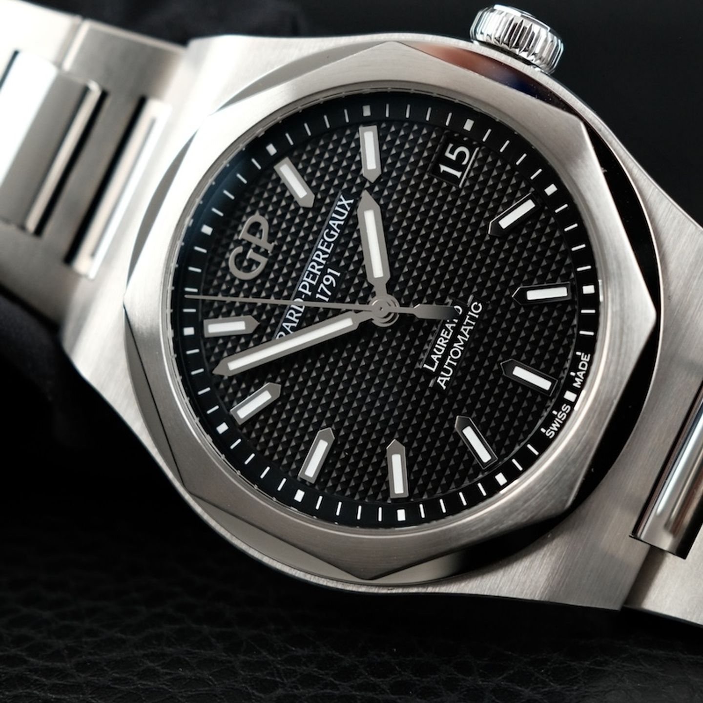 Girard-Perregaux Laureato 81010-11-634-11A - (1/8)