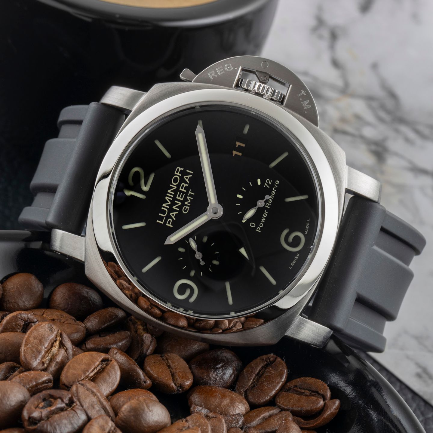 Panerai Luminor 1950 3 Days GMT Power Reserve Automatic PAM00321 (Unknown (random serial)) - Black dial 44 mm Steel case (2/8)