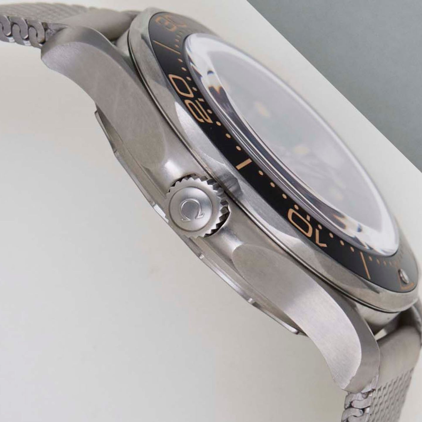 Omega Seamaster Diver 300 M 210.90.42.20.01.001 (2021) - Brown dial 42 mm Titanium case (8/8)