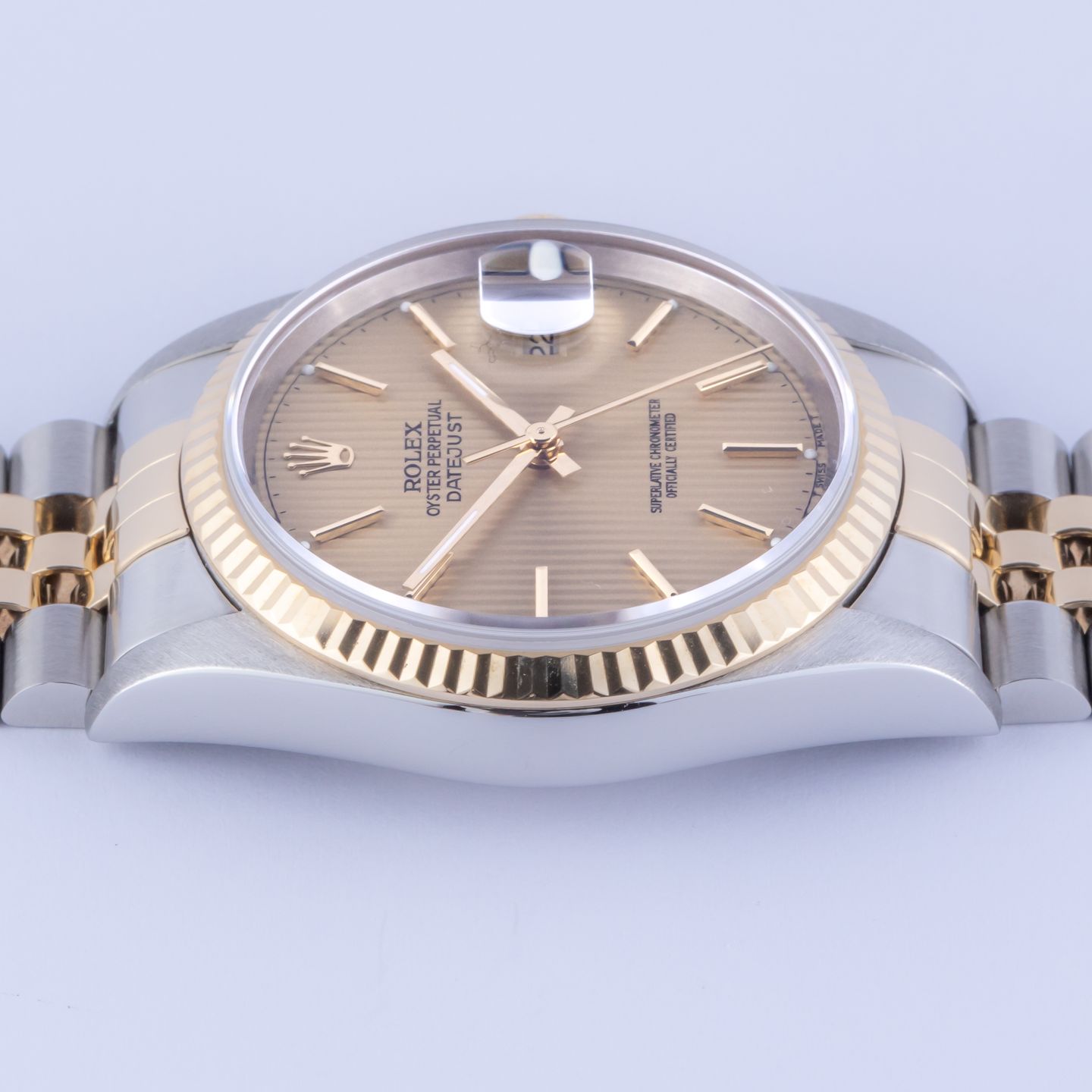 Rolex Datejust 36 16233 (2001) - Champagne dial 36 mm Gold/Steel case (5/7)