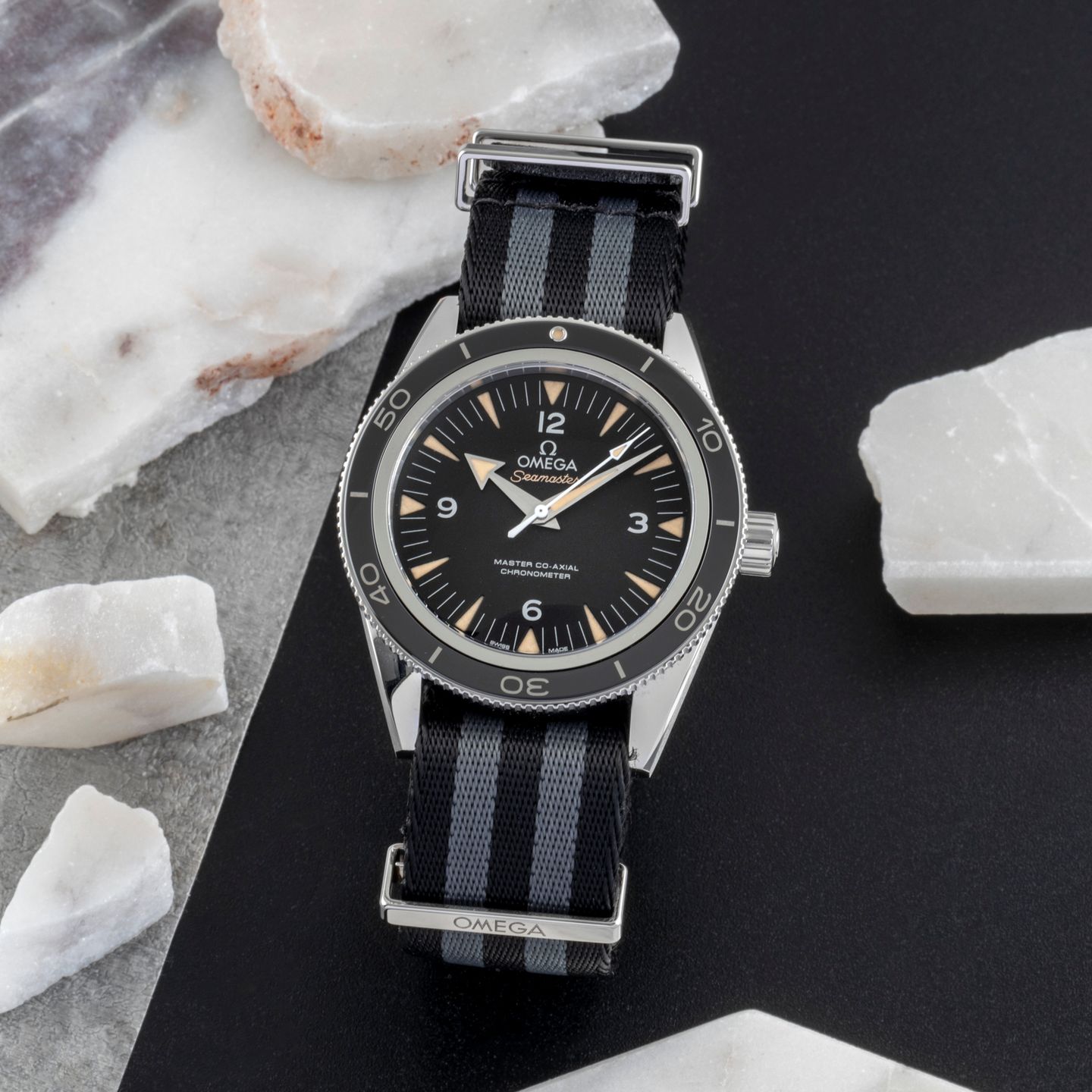 Omega Seamaster 300 233.30.41.21.01.001 (Unknown (random serial)) - Black dial 41 mm Steel case (1/8)