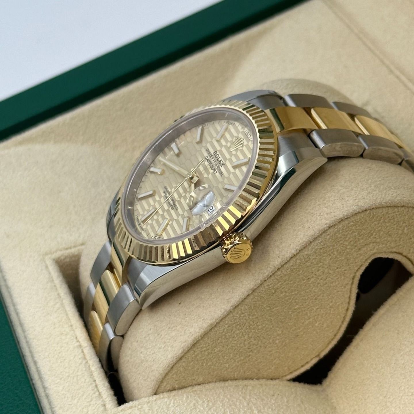 Rolex Datejust 41 126333 (2024) - Goud wijzerplaat 41mm Goud/Staal (6/8)