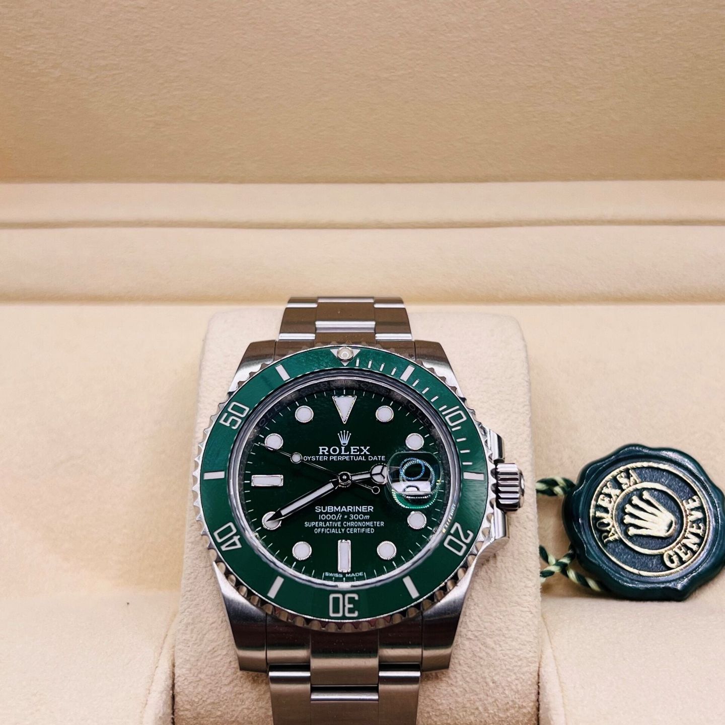 Rolex Submariner Date 116610LV (2014) - Green dial 40 mm Steel case (2/4)