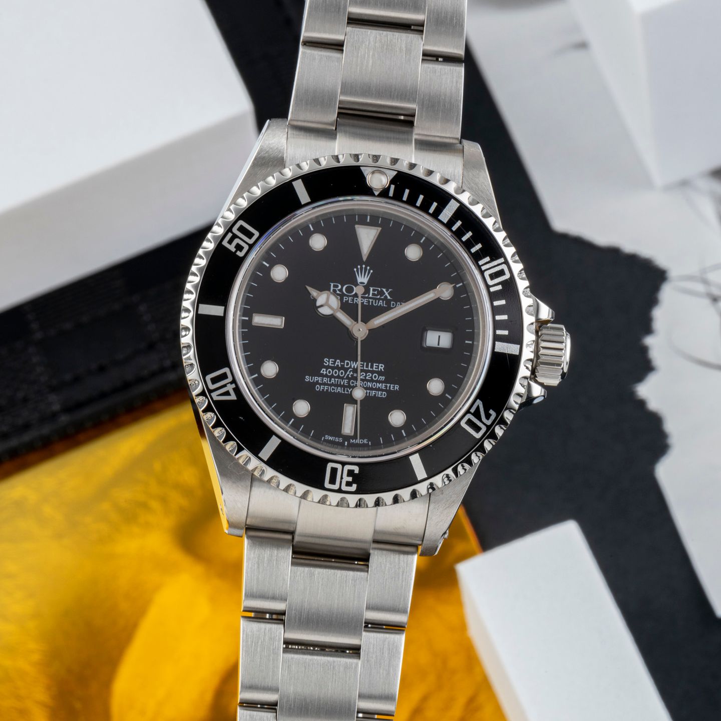 Rolex Sea-Dweller 4000 16600 (2002) - Zwart wijzerplaat 40mm Staal (3/8)