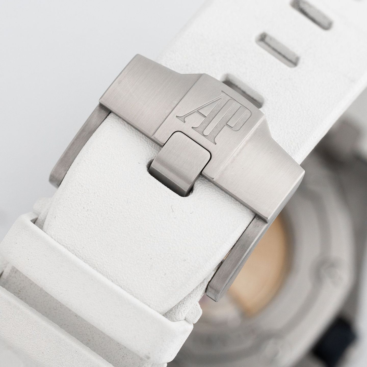 Audemars Piguet Royal Oak Offshore Diver 15710ST.OO.A002CA.02 (2017) - Silver dial 42 mm Steel case (4/6)