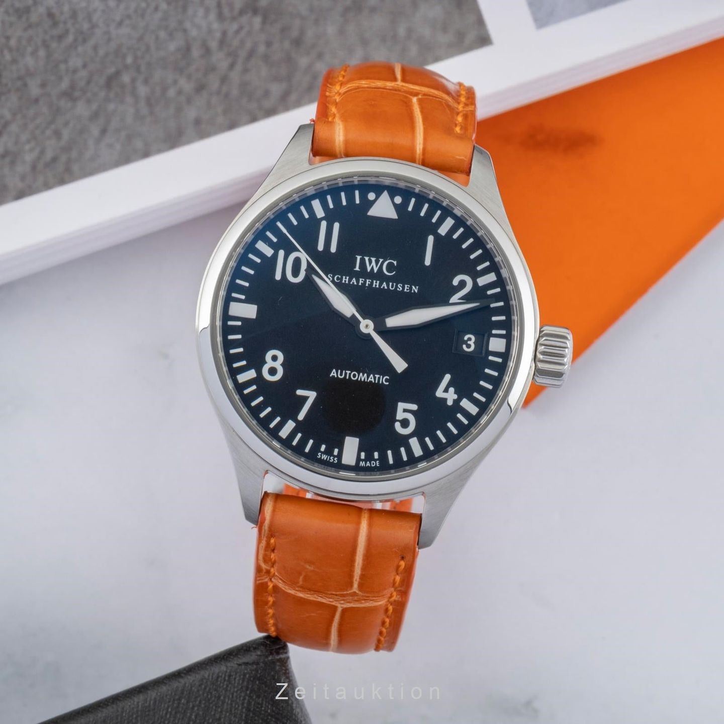 IWC Pilot IW325604 - (3/8)