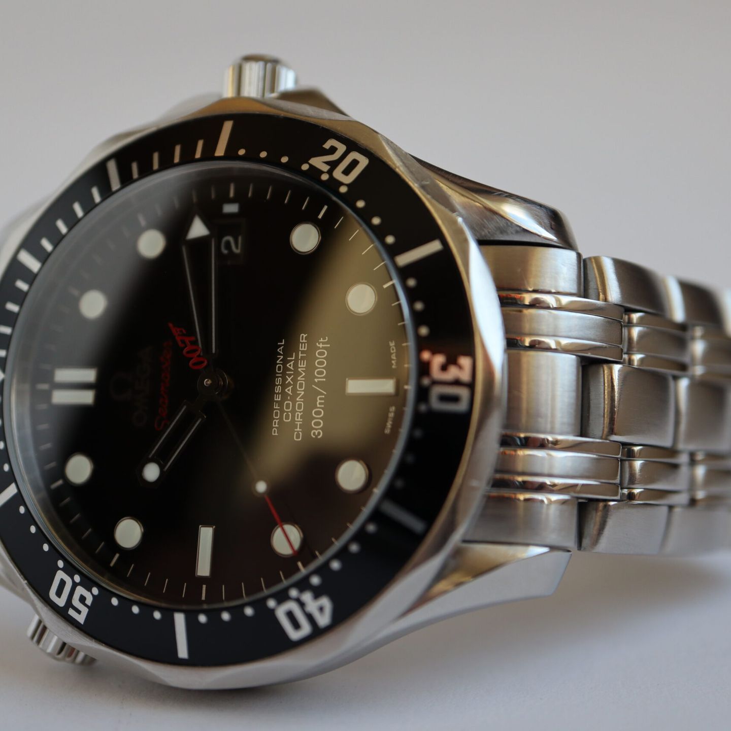 Omega Seamaster Diver 300 M 212.30.41.20.01.001 (2010) - Black dial 41 mm Steel case (3/8)