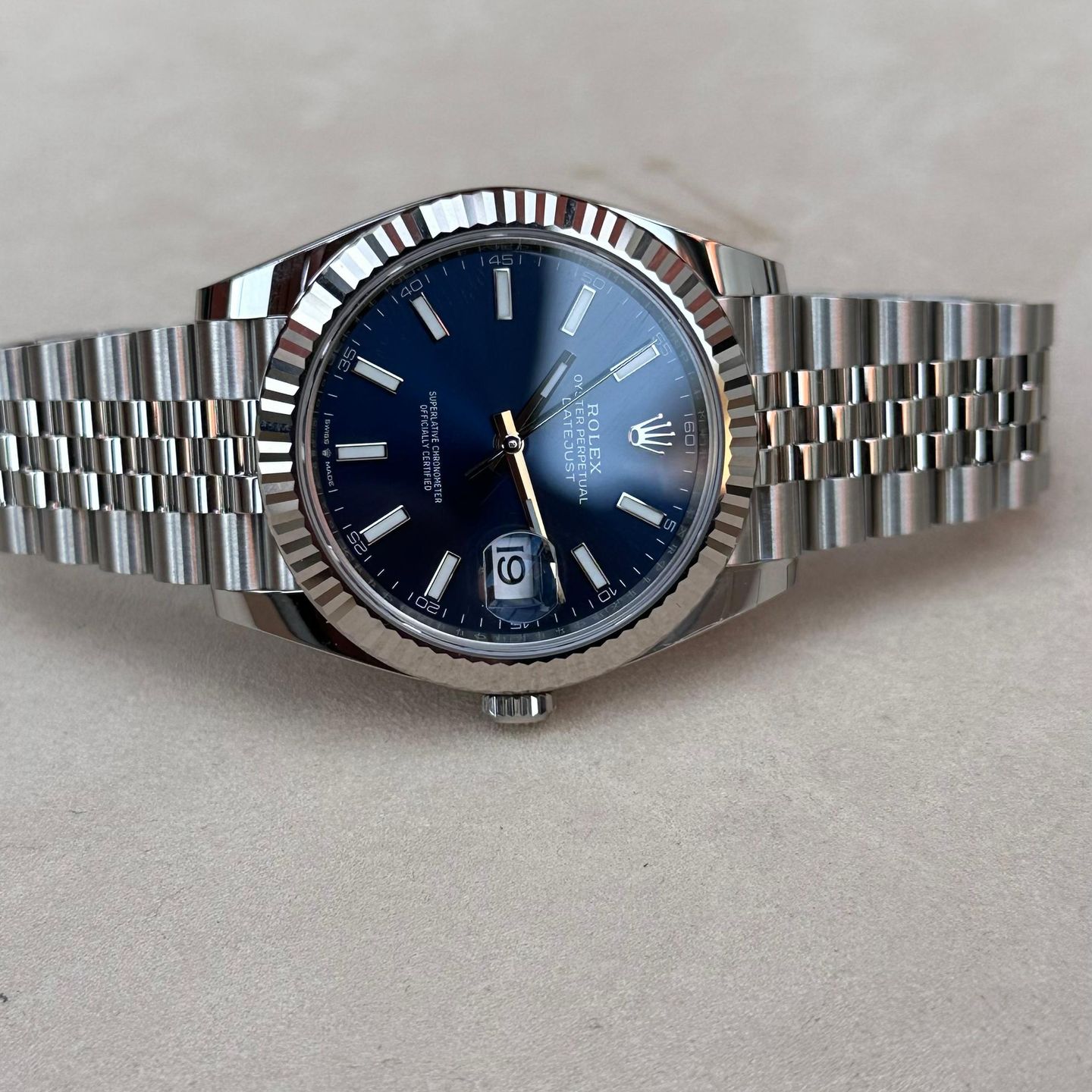 Rolex Datejust 41 126334 (2024) - Blauw wijzerplaat 41mm Staal (2/8)