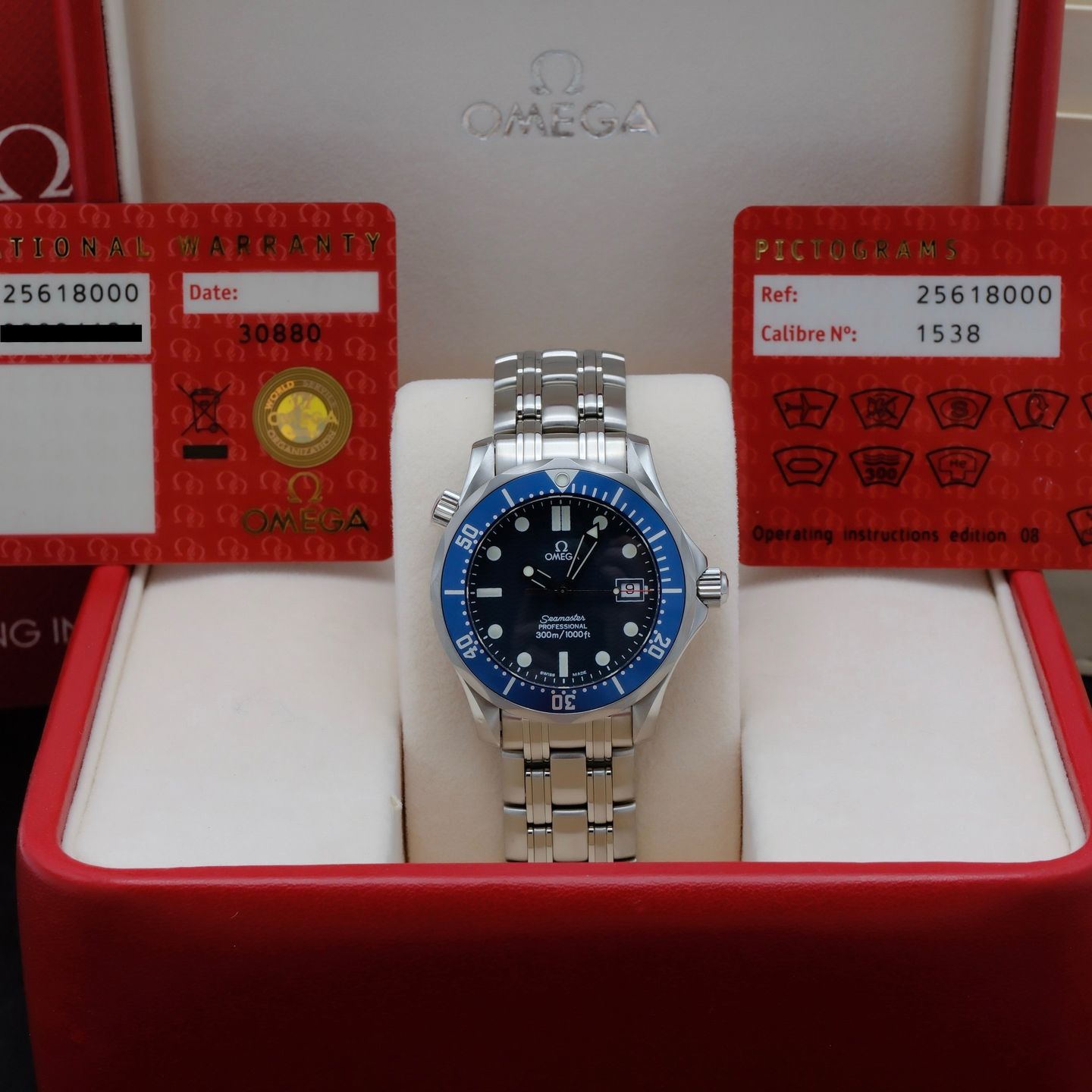 Omega Seamaster Diver 300 M 2561.80.00 (2010) - Blue dial 36 mm Steel case (3/8)