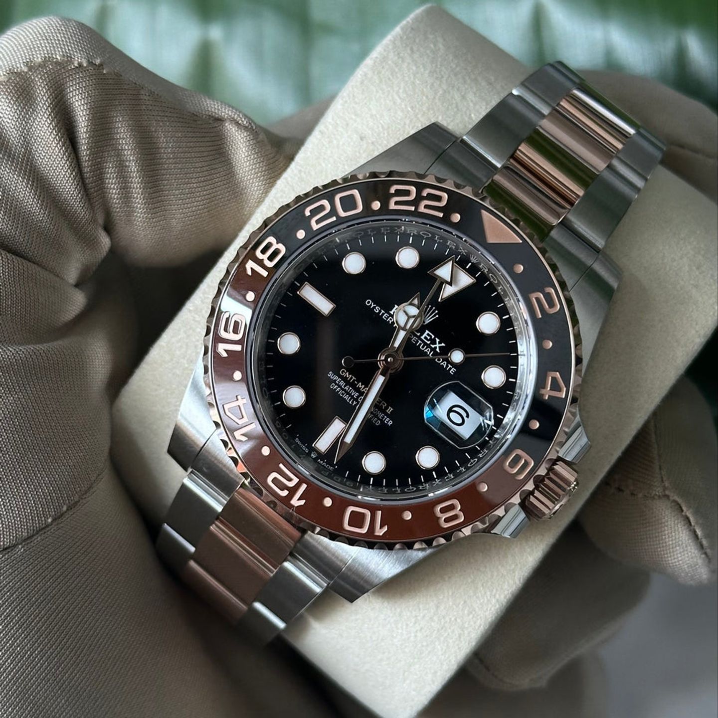 Rolex GMT-Master II 126711CHNR (2025) - Zwart wijzerplaat 40mm Goud/Staal (1/7)