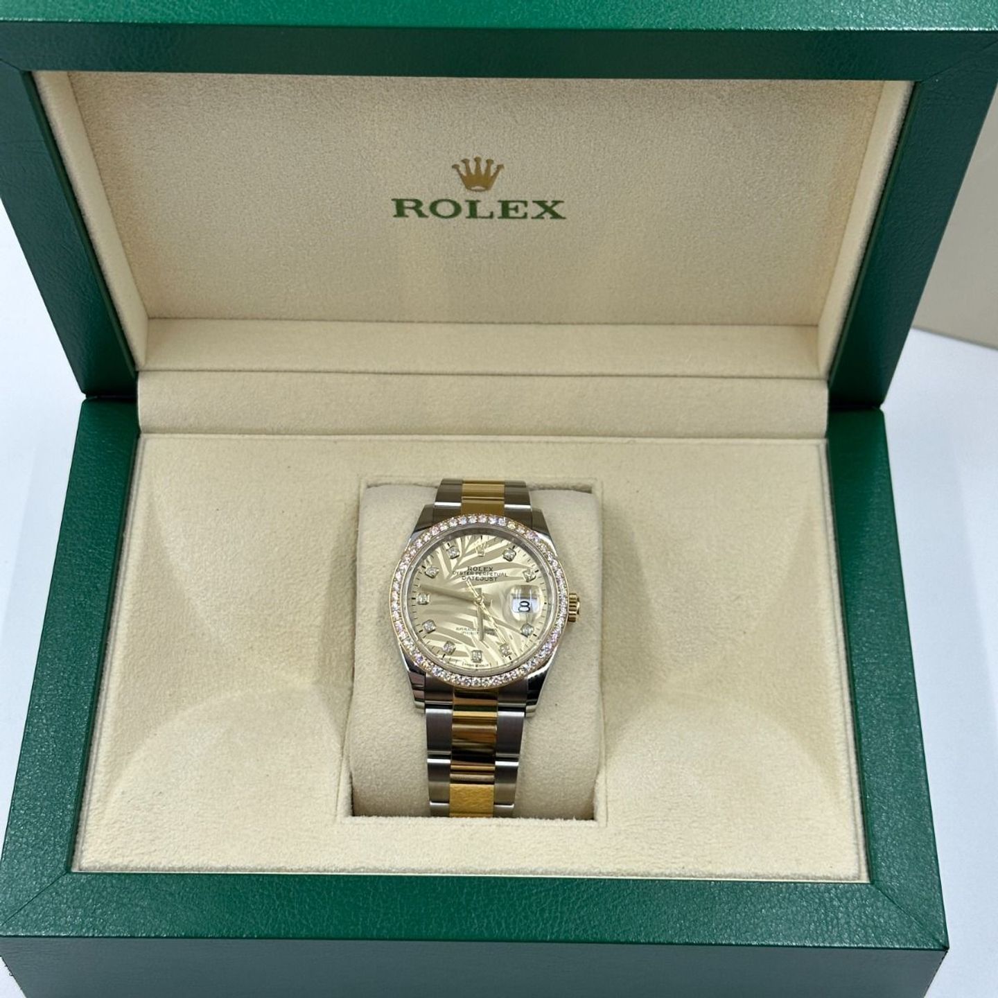 Rolex Datejust 36 126283RBR (2023) - Goud wijzerplaat 36mm Staal (4/8)