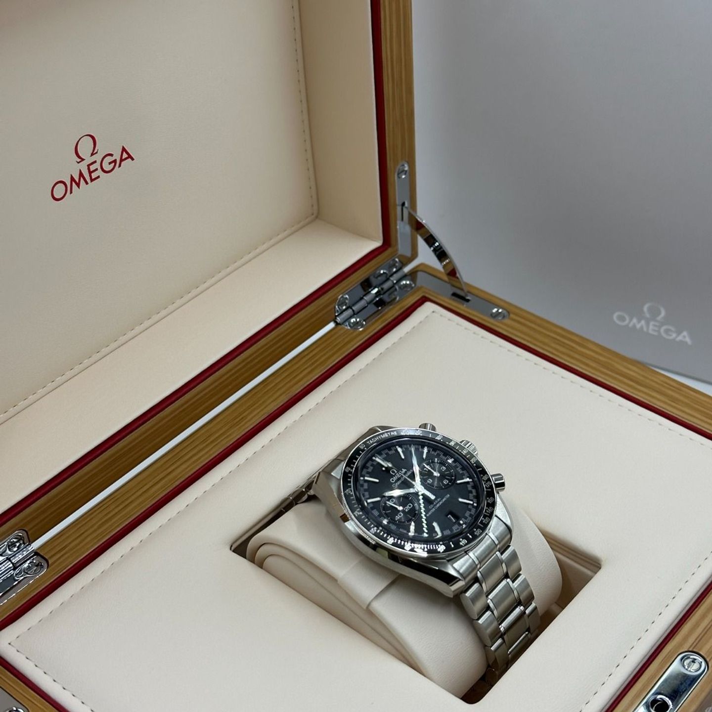 Omega Speedmaster Racing 329.30.44.51.01.001 - (3/8)