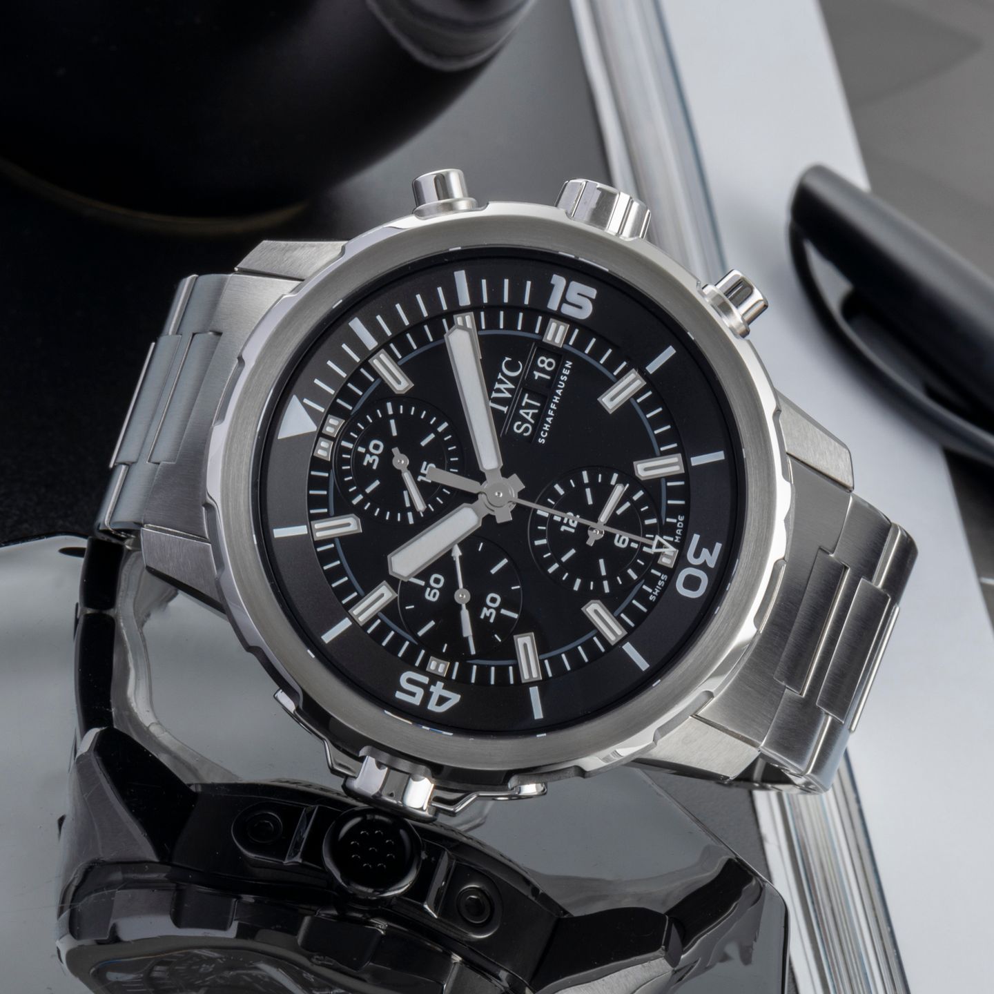 IWC Aquatimer Chronograph IW376804 (Unknown (random serial)) - Black dial 44 mm Steel case (2/8)