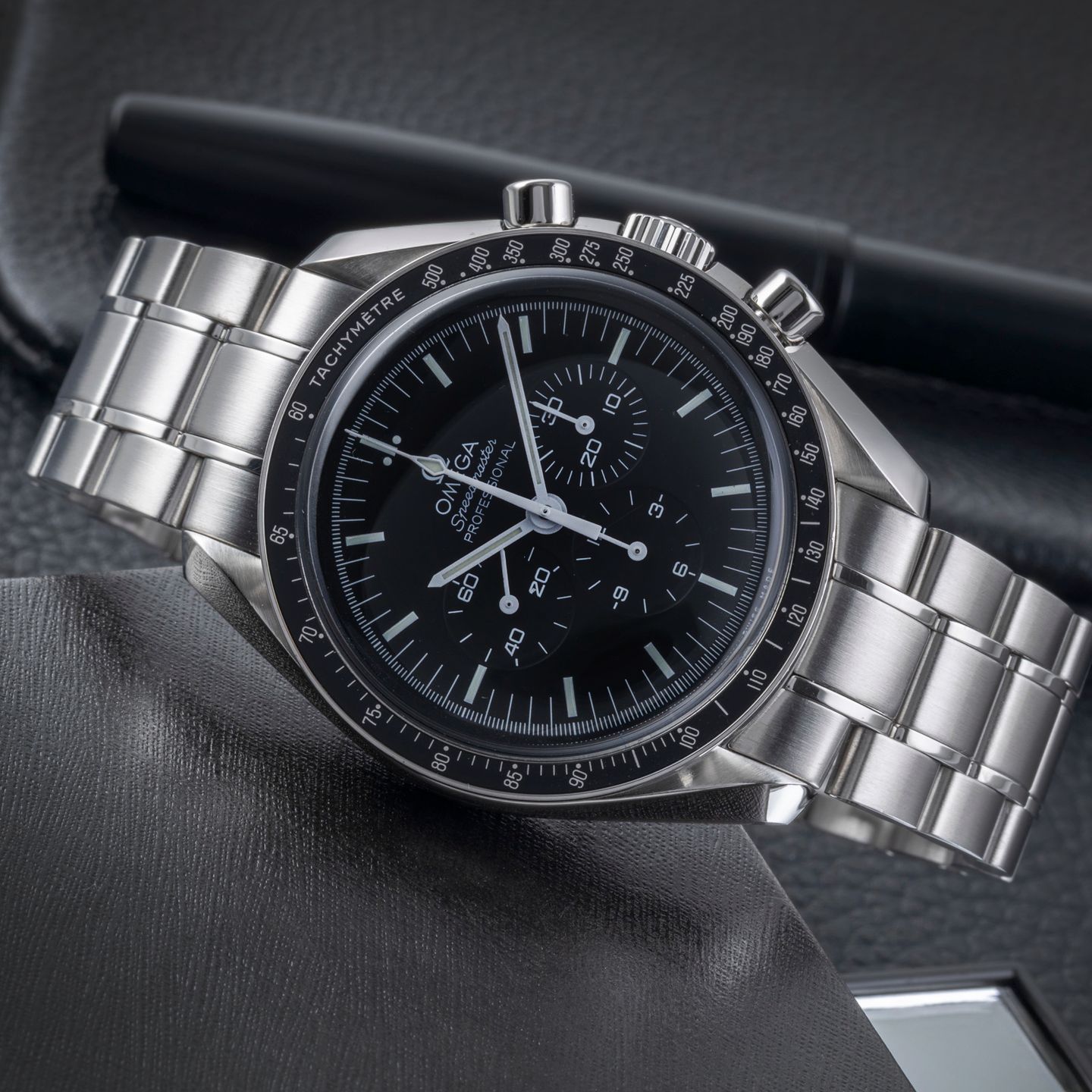 Omega Speedmaster Professional Moonwatch 311.30.42.30.01.005 - (2/8)