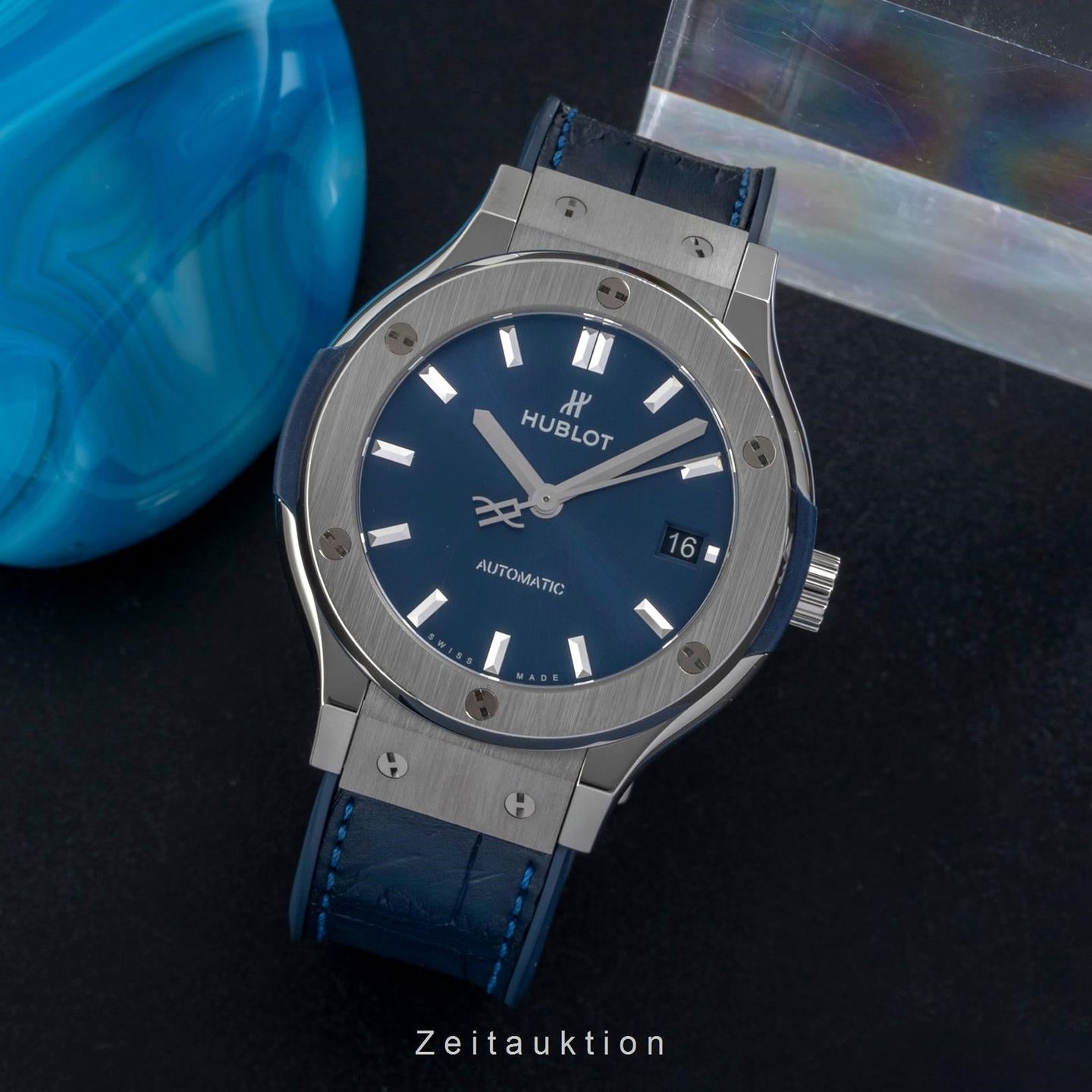 Hublot Classic Fusion Blue 565.NX.7170.LR (2022) - 38mm Titanium (3/8)