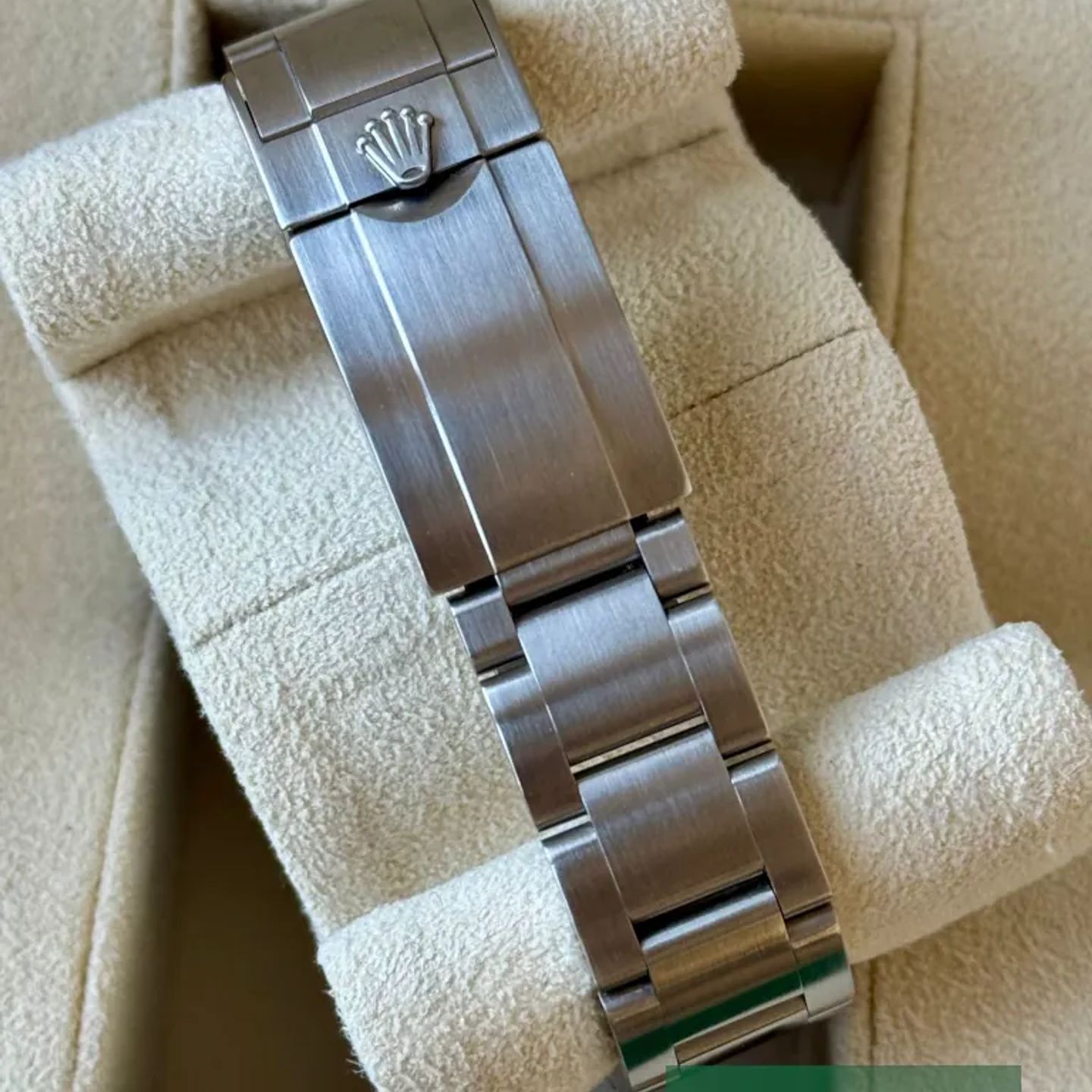 Rolex Explorer 214270 (2018) - Black dial 39 mm Steel case (6/7)