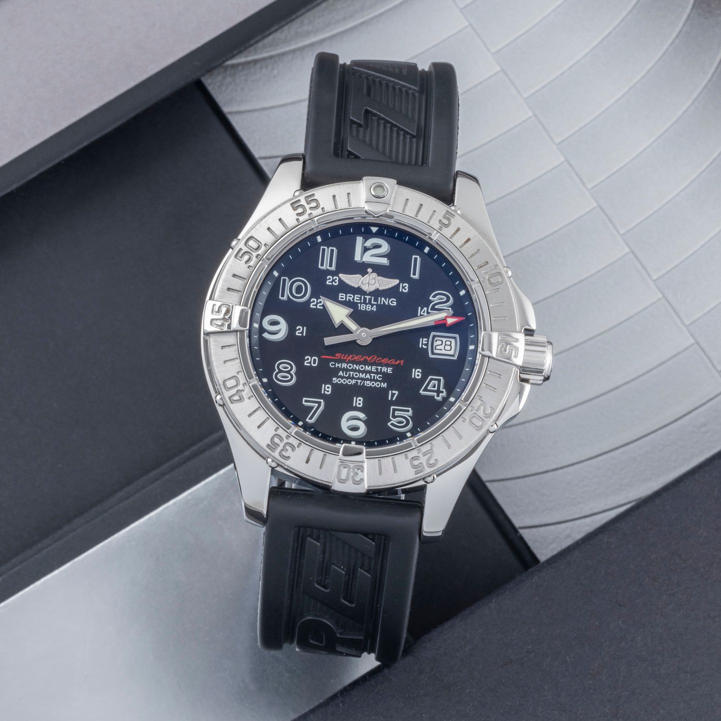 Breitling Superocean A17360 (2008) - 42mm Staal (1/8)