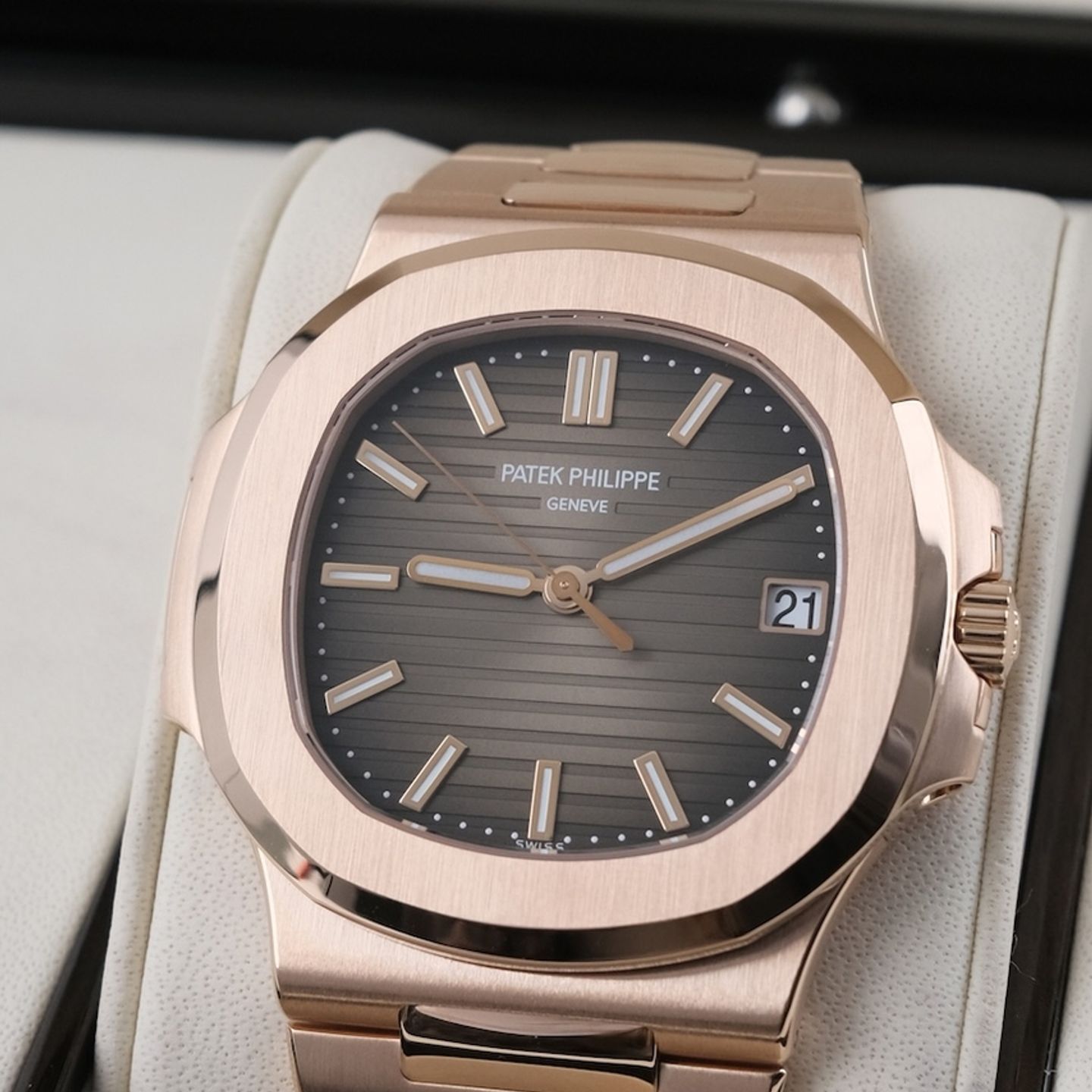 Patek Philippe Nautilus 5711/1R-001 - (3/8)