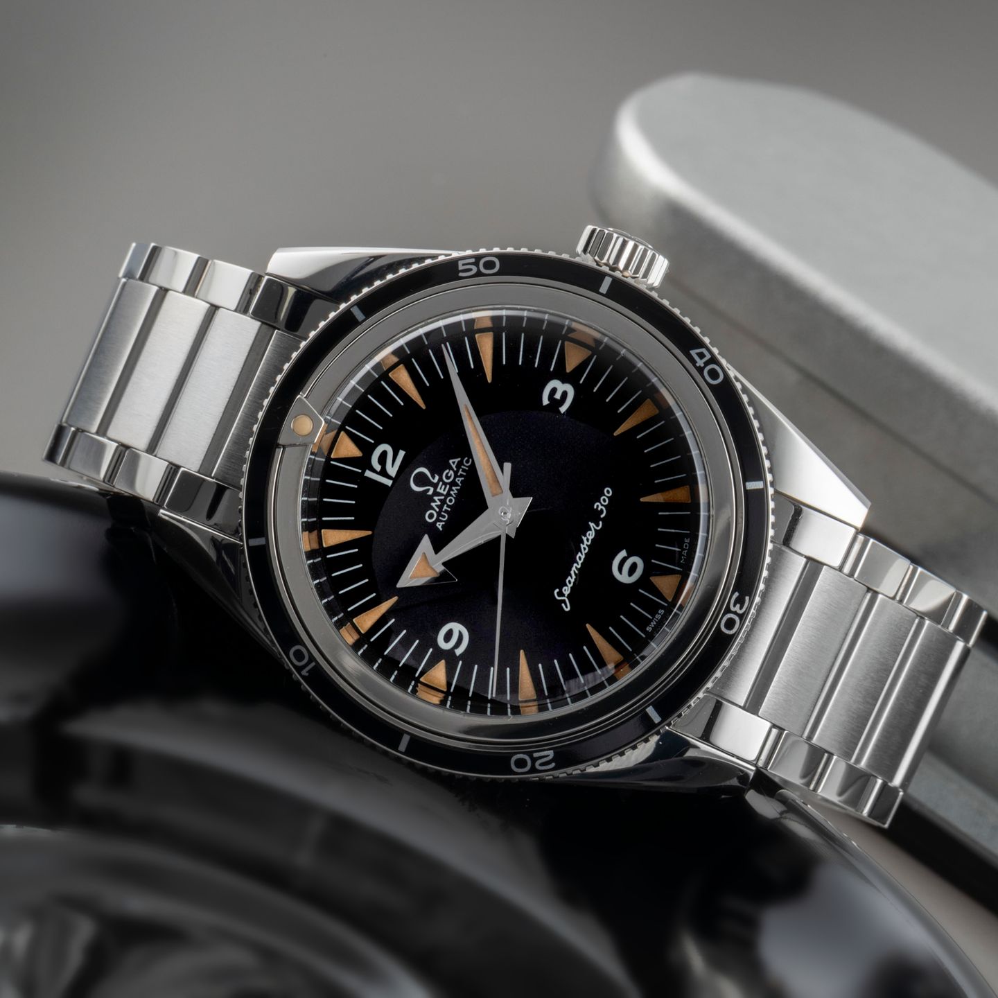 Omega Seamaster 300 234.10.39.20.01.001 (Onbekend (willekeurig serienummer)) - Zwart wijzerplaat 39mm Staal (2/8)